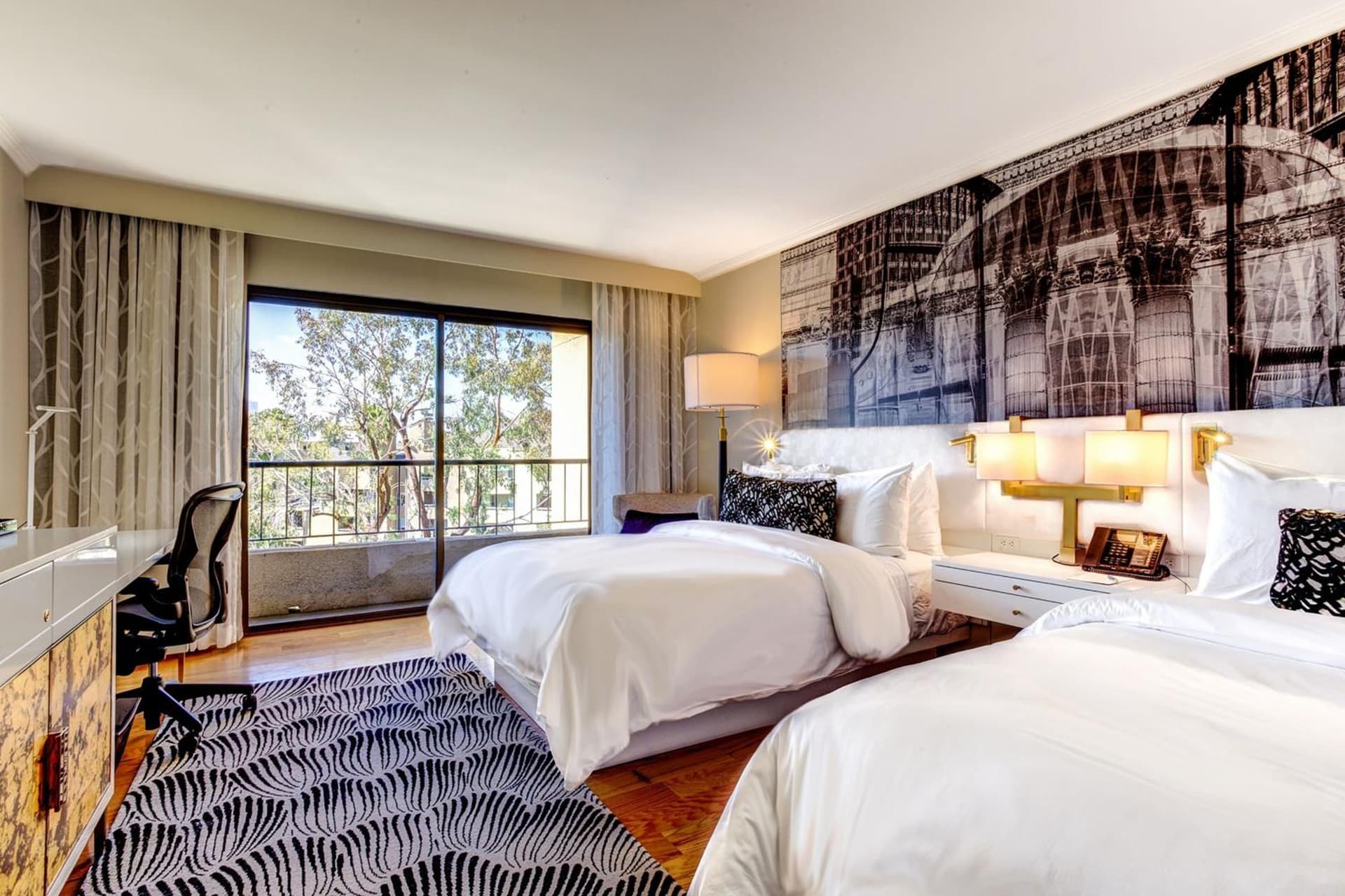 Avenue of the Arts Costa Mesa, a Tribute Portfolio Hotel gallery photo in Costa Mesa, CA — image 6