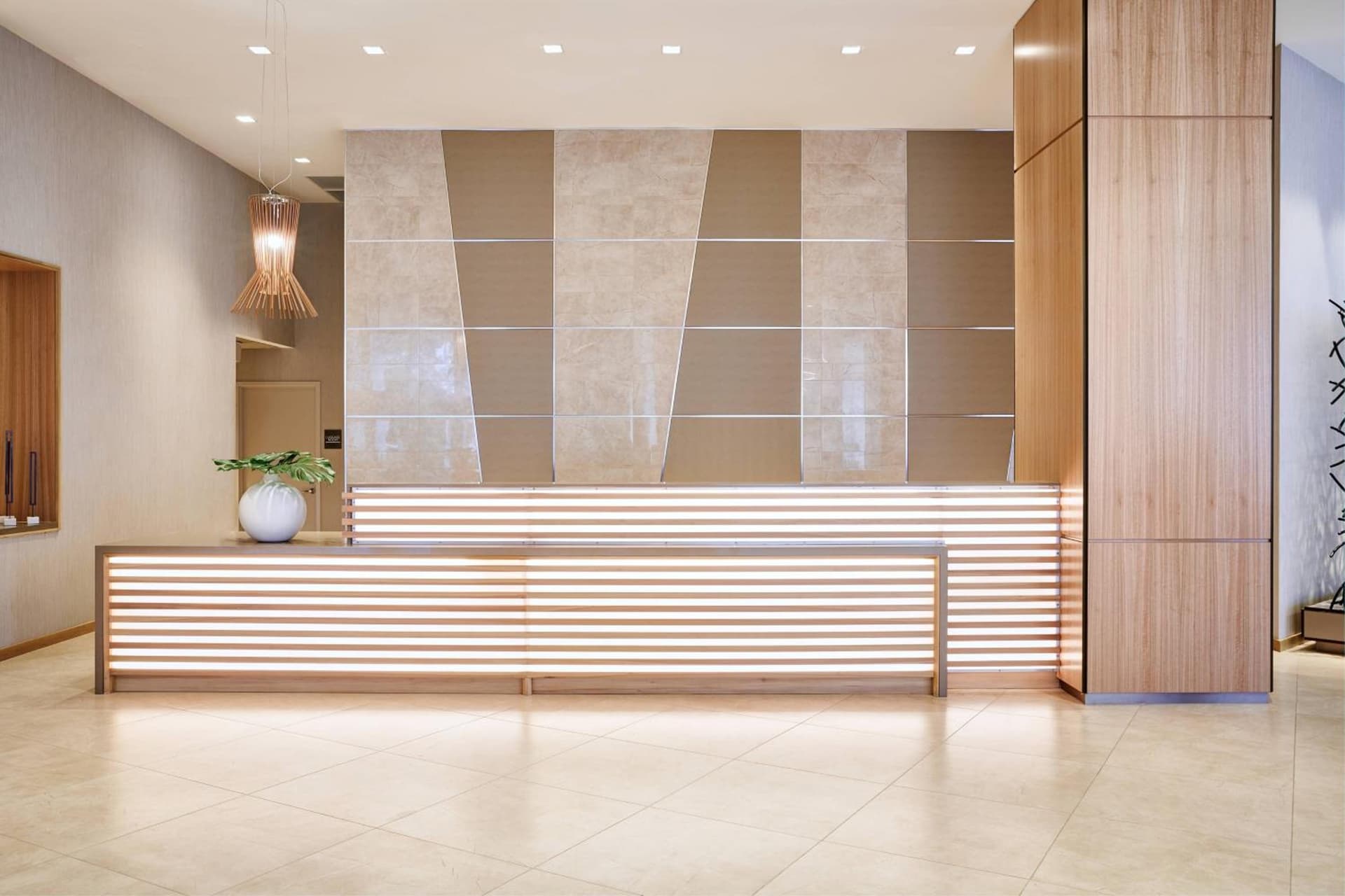 AC Hotel by Marriott Miami Aventura gallery photo in Aventura, FL — image 10