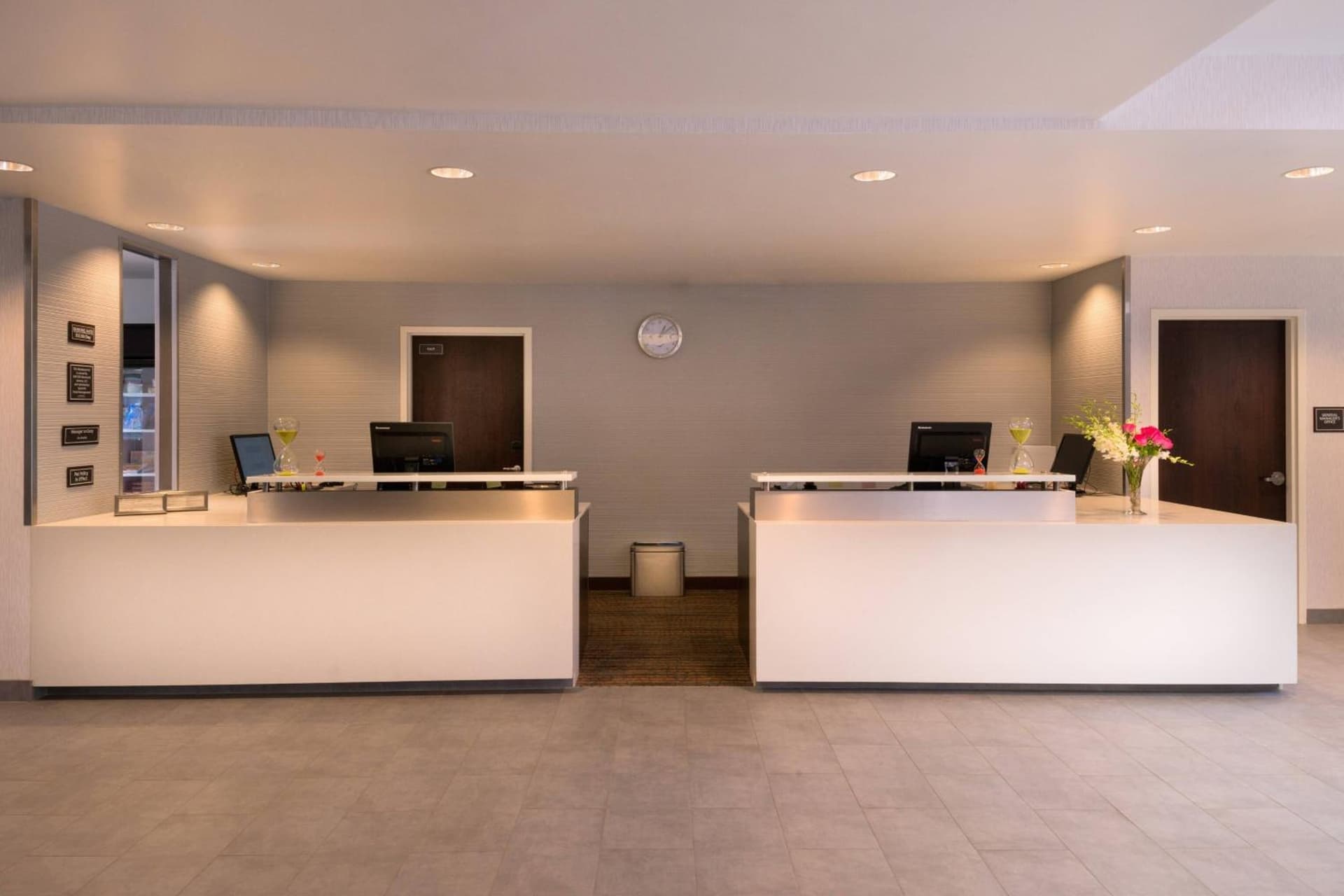 Residence Inn by Marriott Palo Alto Menlo Park property views in Menlo Park, CA — gallery photo 3