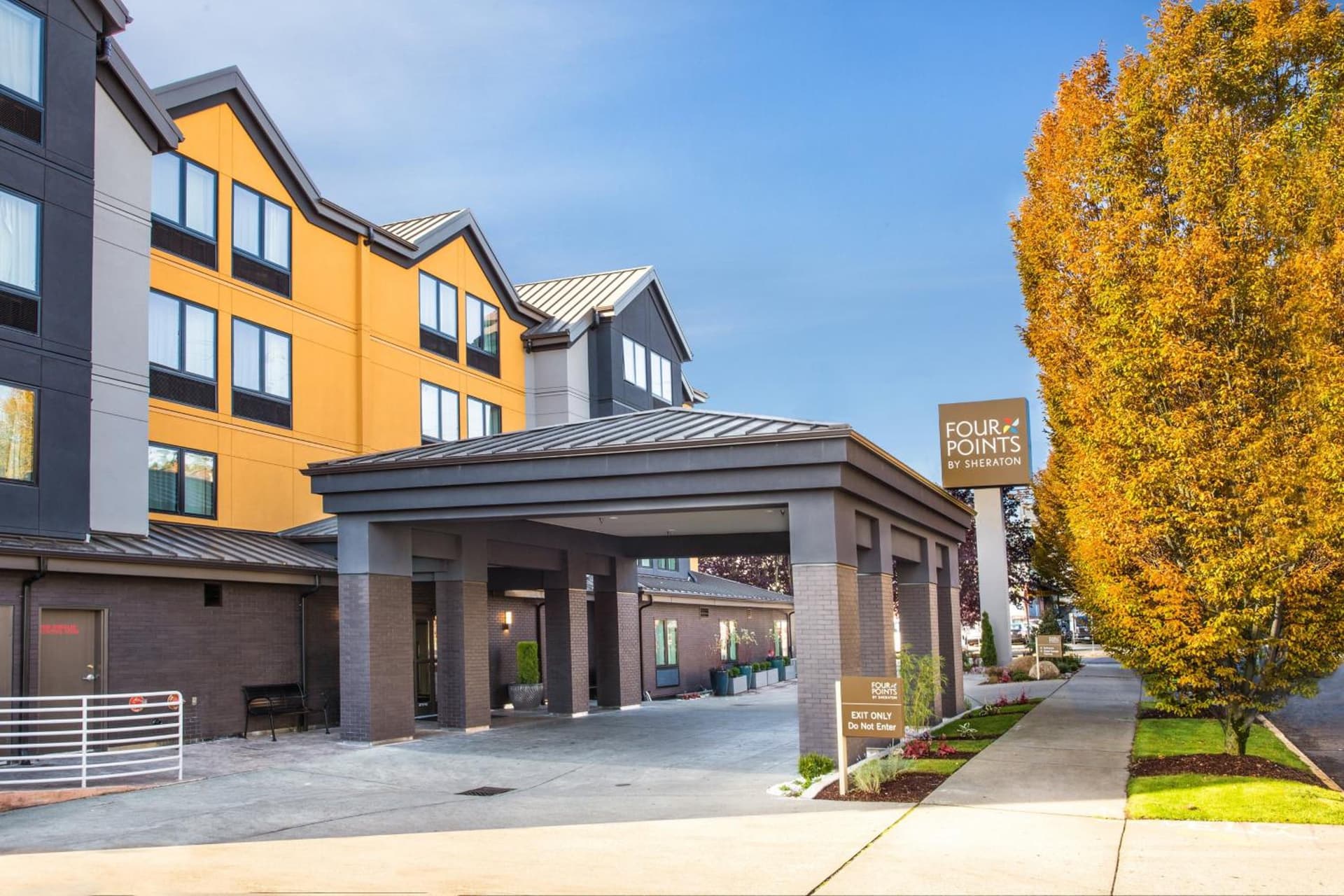 Four Points by Sheraton Downtown Seattle Center featured exterior or lobby in Seattle, WA — similar hotel