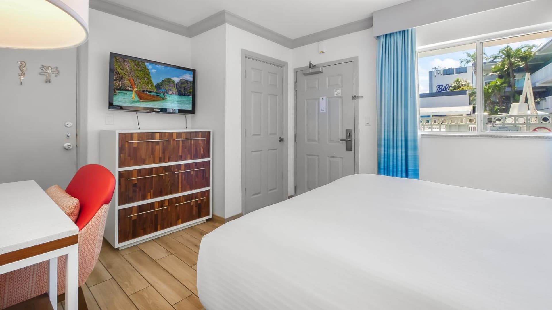 Bilmar Beach Resort property views in Treasure Island, FL — gallery photo 3