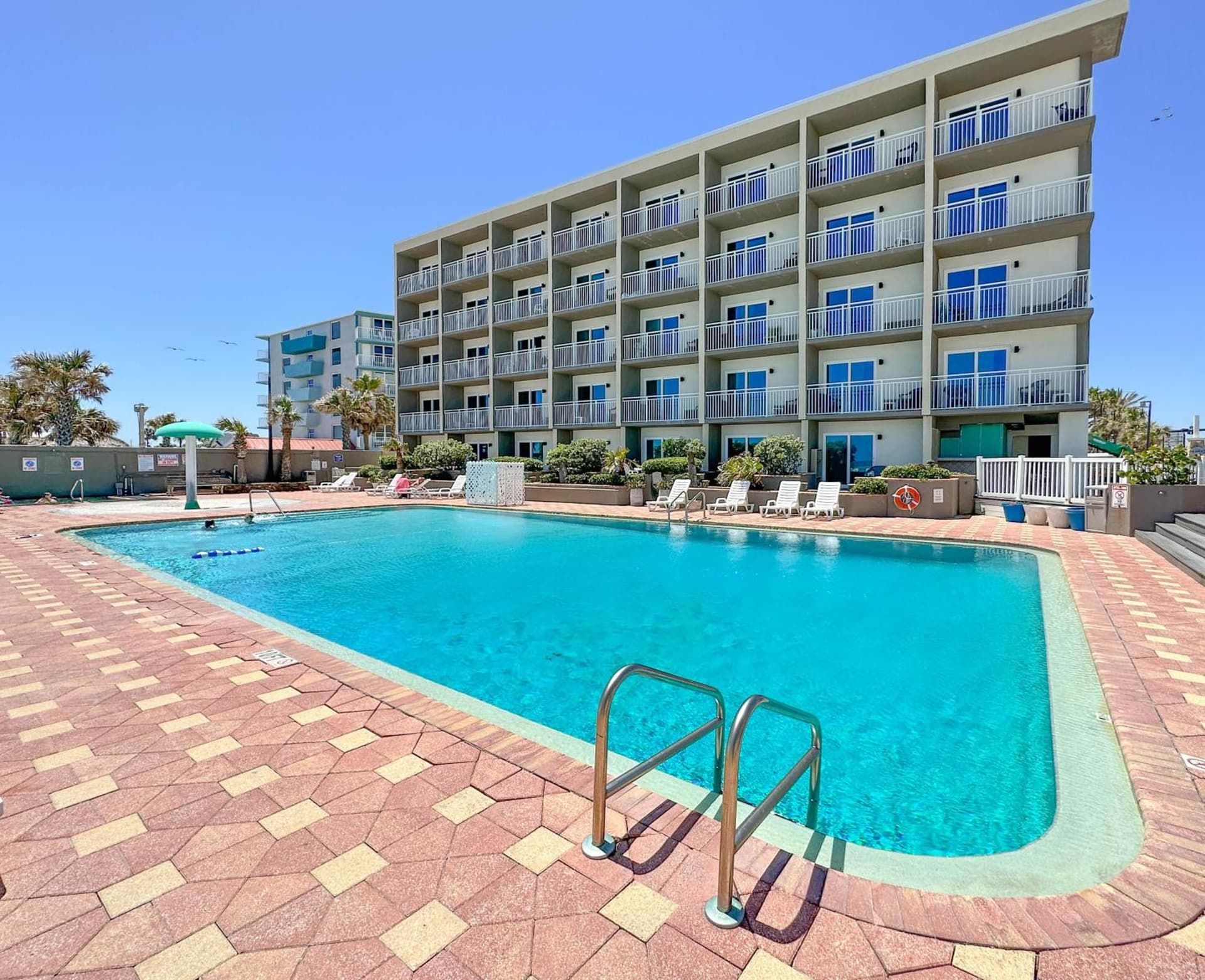 Boardwalk Inn and Suites property views in Daytona Beach, FL — gallery photo 3