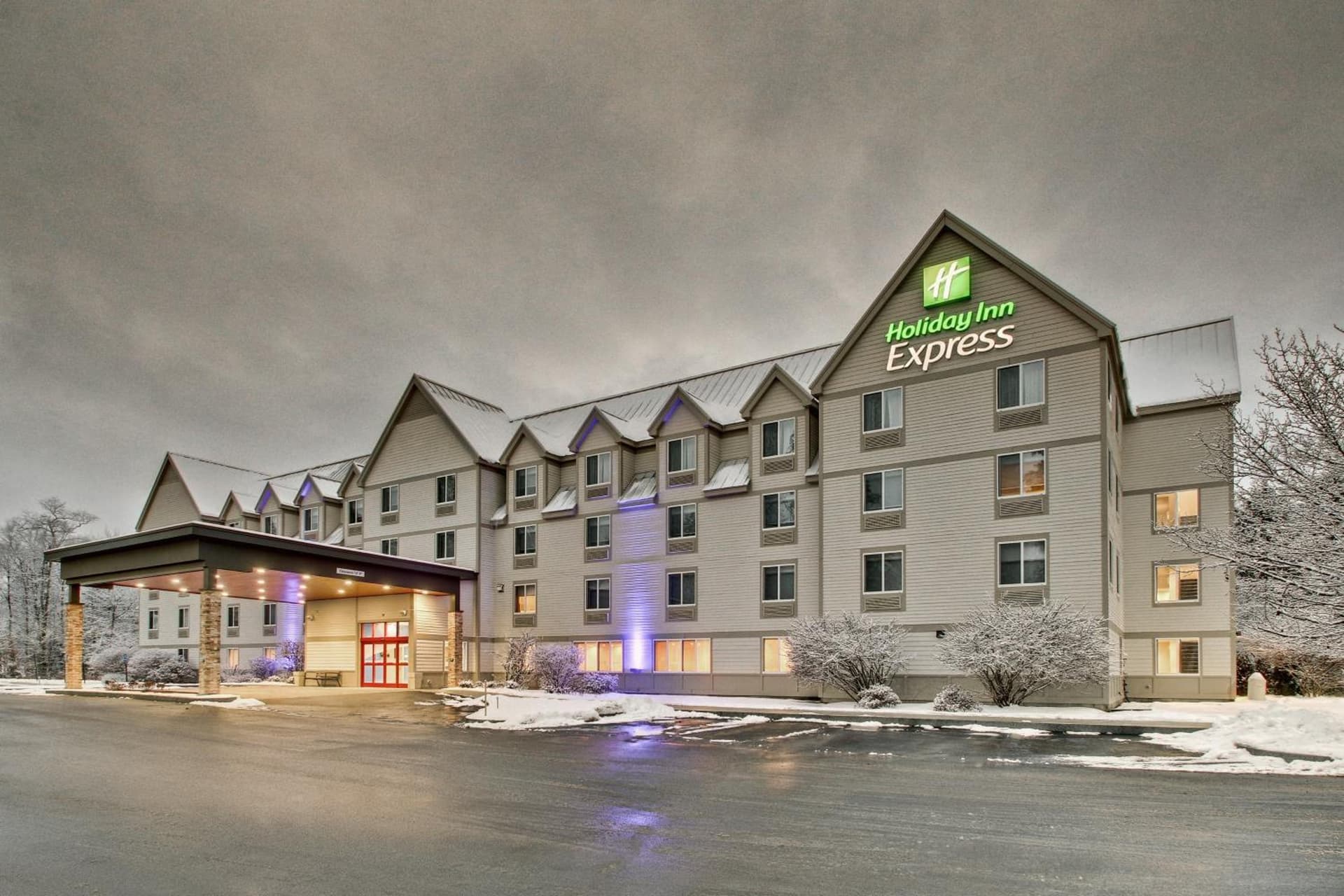 Holiday Inn Express & Suites - Lincoln East - White Mountains by IHG gallery photo in Lincoln — image 55