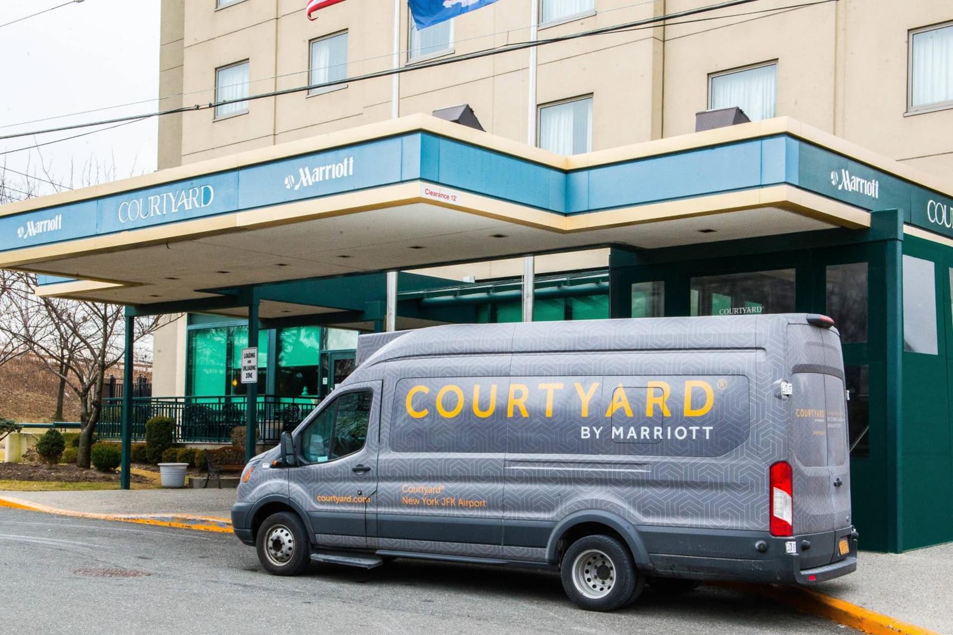 Courtyard by Marriott New York JFK Airport gallery photo in Queens, NY — image 9