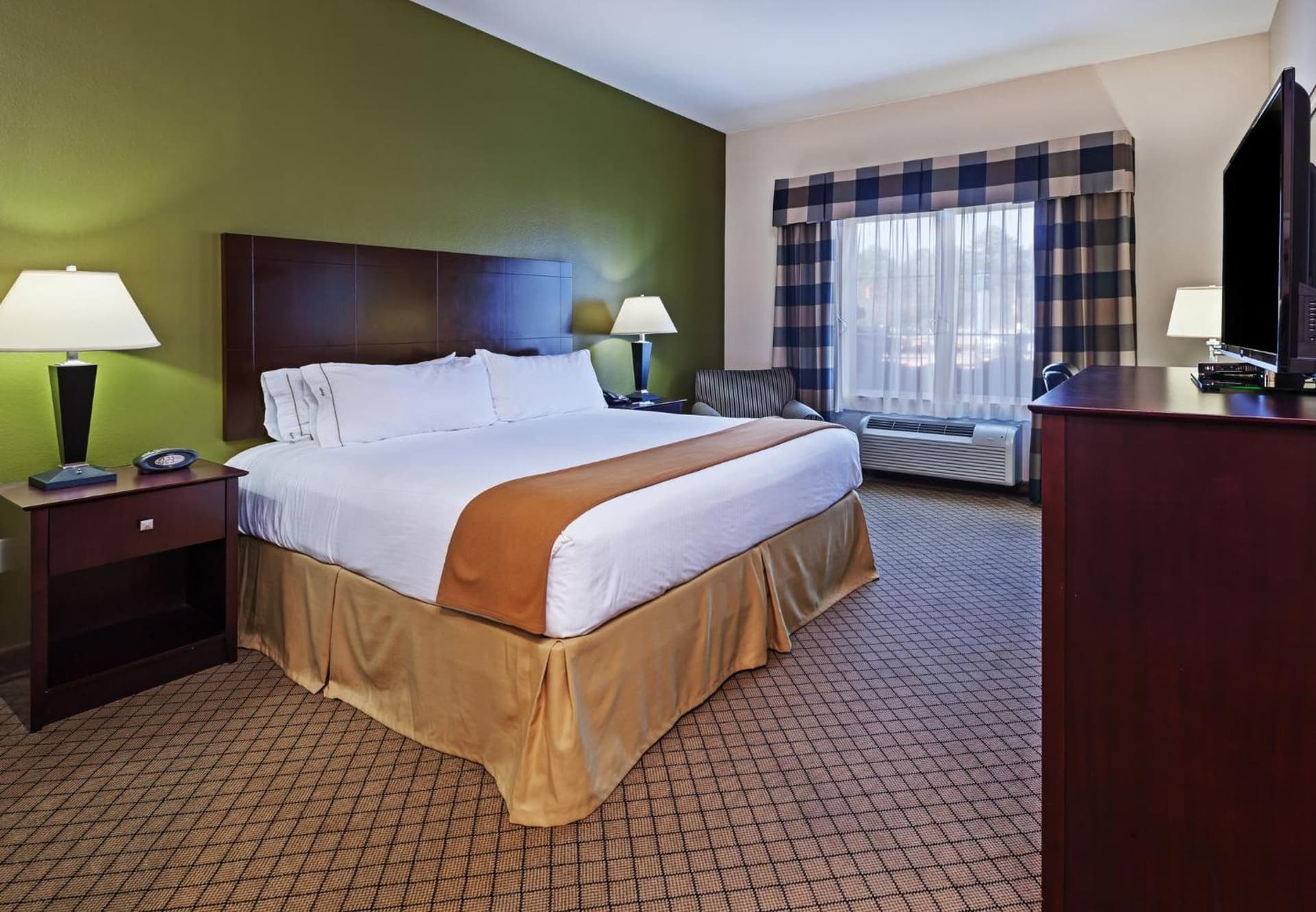 Holiday Inn Express Hotel & Suites Kilgore North by IHG interior in Kilgore, TX — gallery photo 2