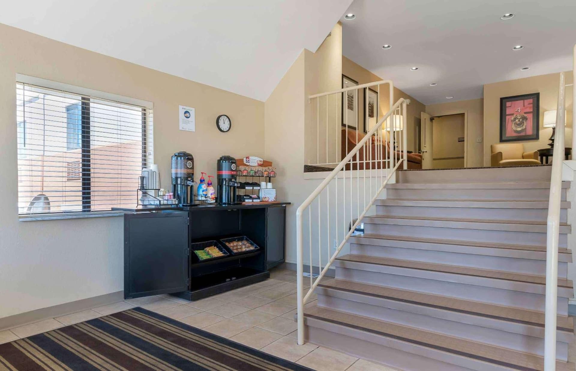 Suburban Studios Louisville East property views in Louisville, KY — gallery photo 3