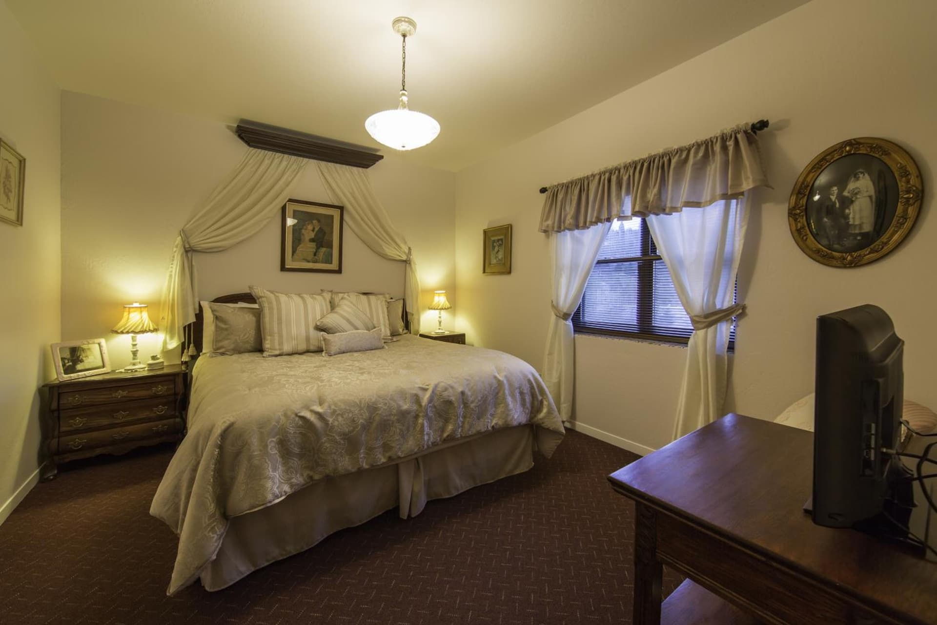 Historic Cary House Hotel gallery photo in Placerville, CA — image 27