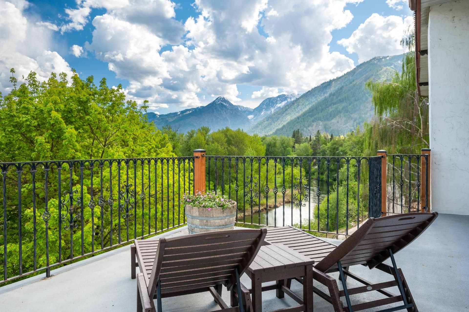 Hotel Leavenworth interior in Leavenworth, WA — gallery photo 2