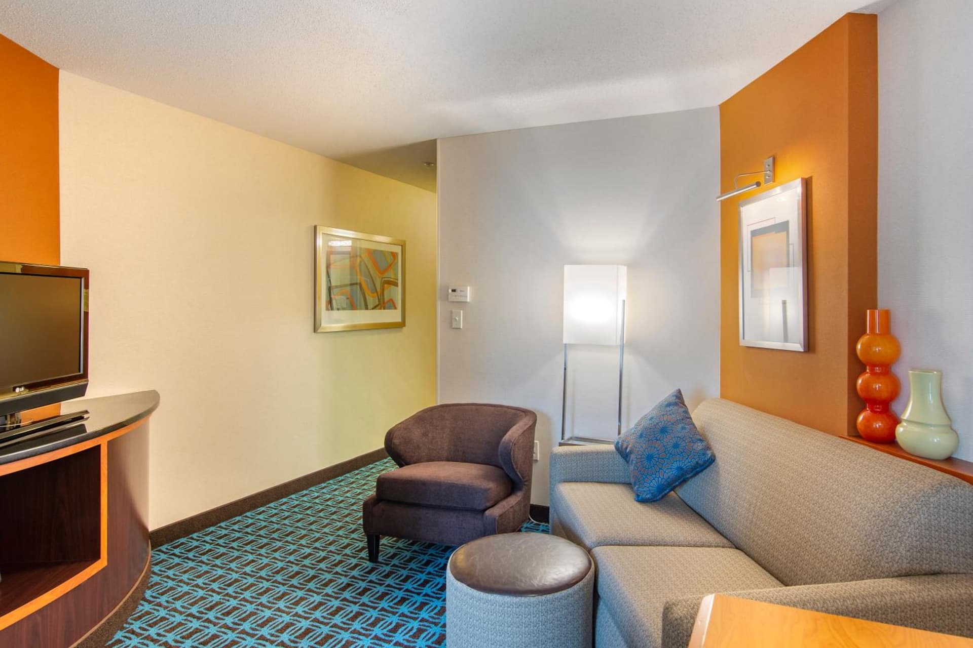 Fairfield Inn & Suites Hooksett property views in Manchester, NH — gallery photo 3
