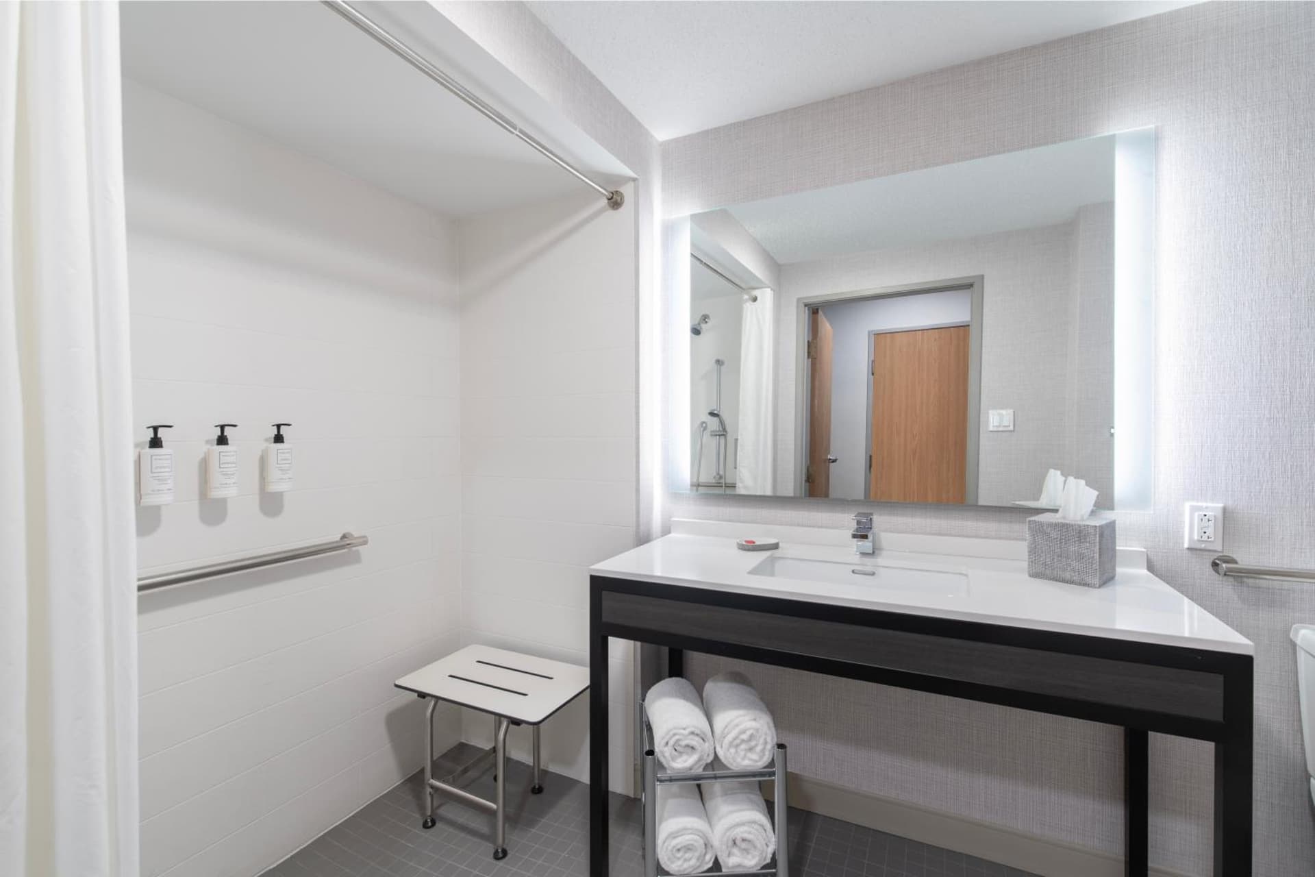 Holiday Inn Express South Burlington - Downtown by IHG gallery photo in Burlington, VT — image 29