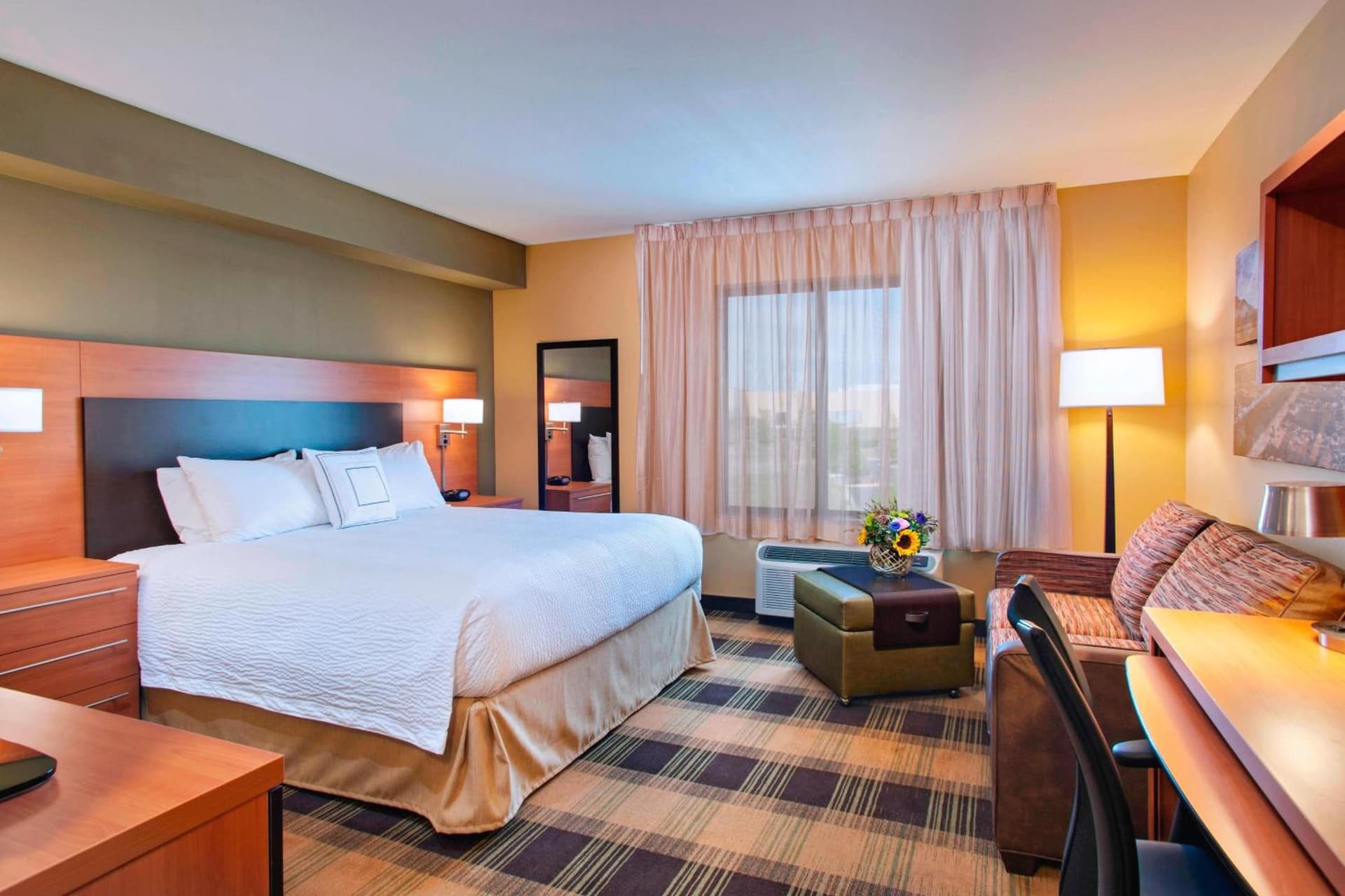 TownePlace Suites by Marriott Billings interior in Billings, MT — gallery photo 2