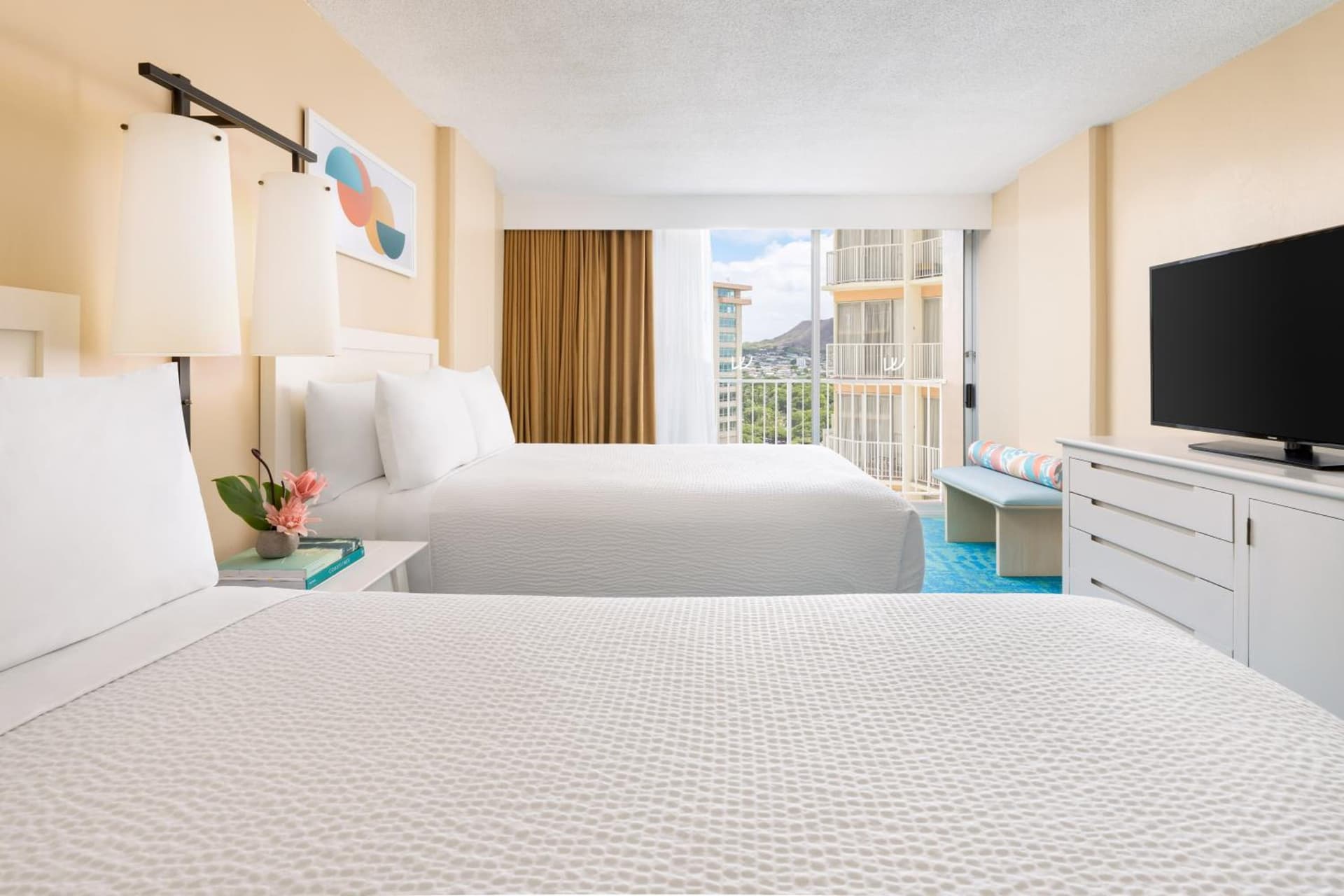 The Twin Fin Hotel gallery photo in Honolulu, HI — image 16
