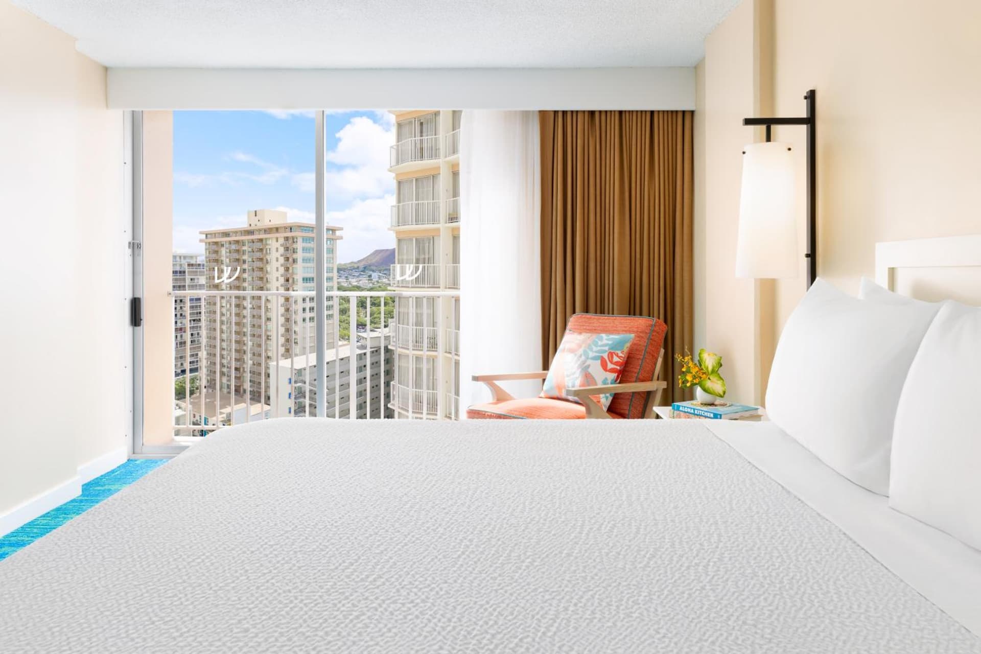 The Twin Fin Hotel gallery photo in Honolulu, HI — image 58