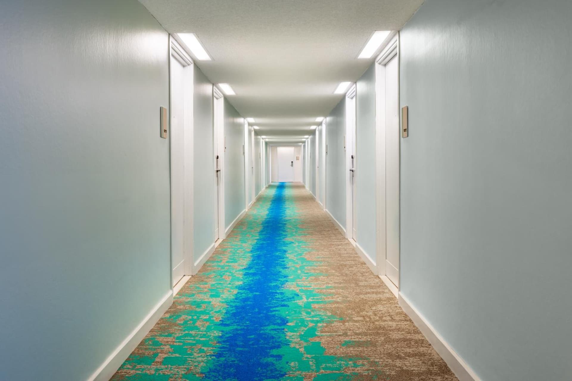 The Twin Fin Hotel gallery photo in Honolulu, HI — image 36