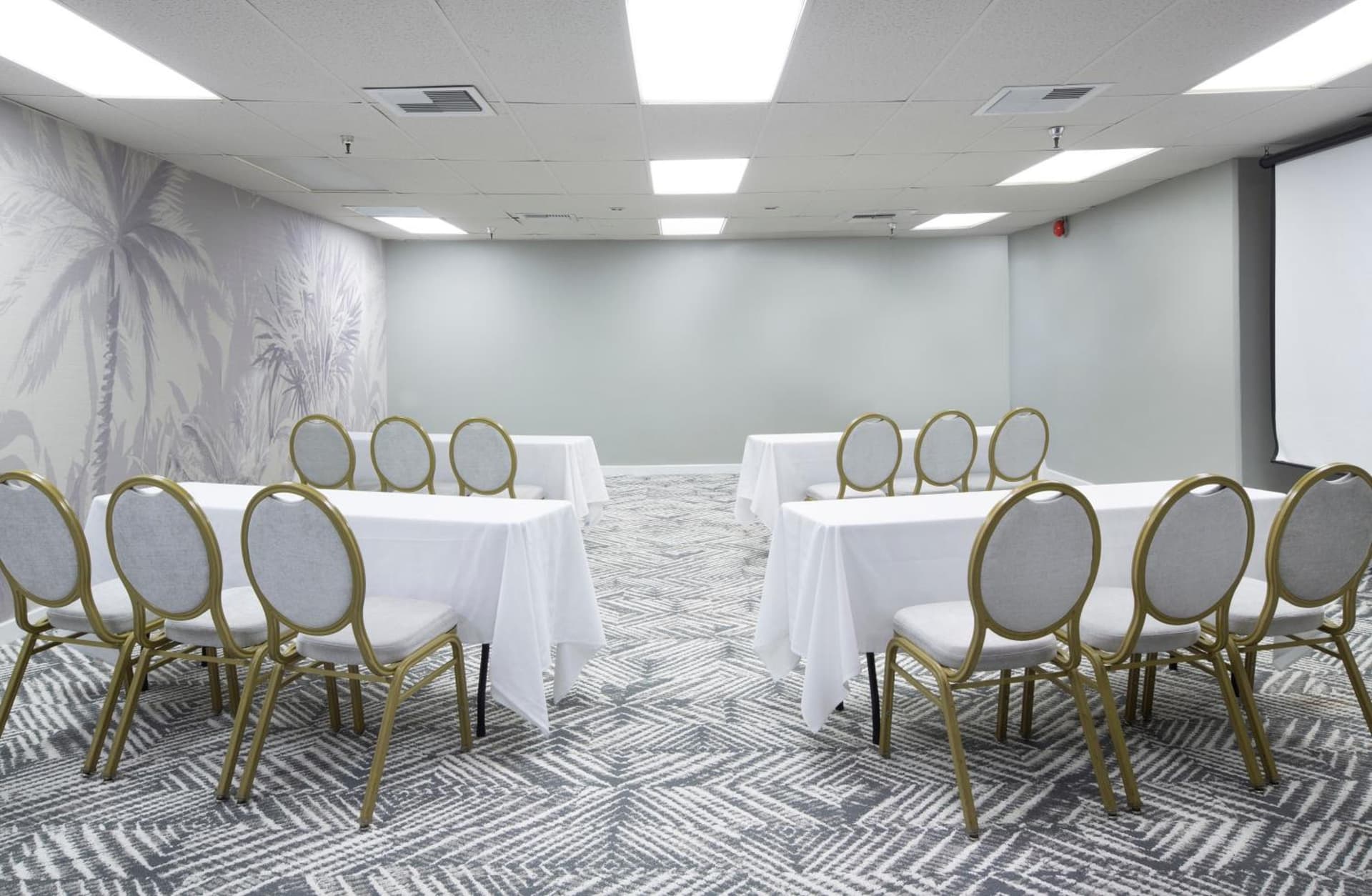 The Twin Fin Hotel gallery photo in Honolulu, HI — image 14