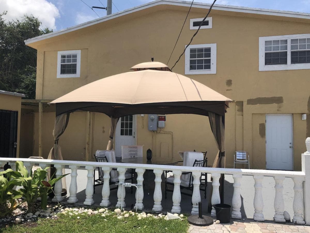 Miami House featured exterior or lobby in Miami, FL — similar hotel