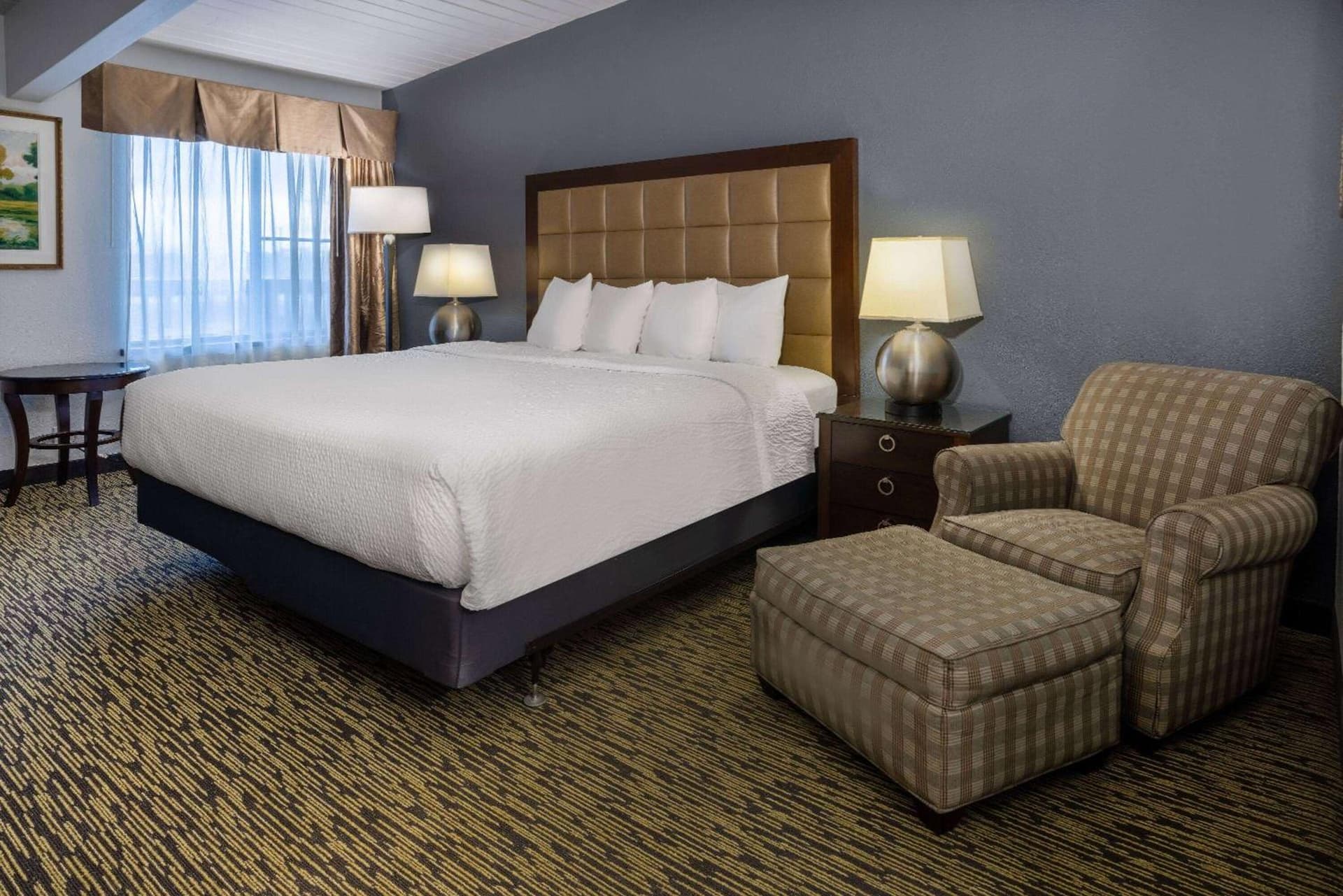 Travelodge by Wyndham Appleton interior in Appleton, WI — gallery photo 2