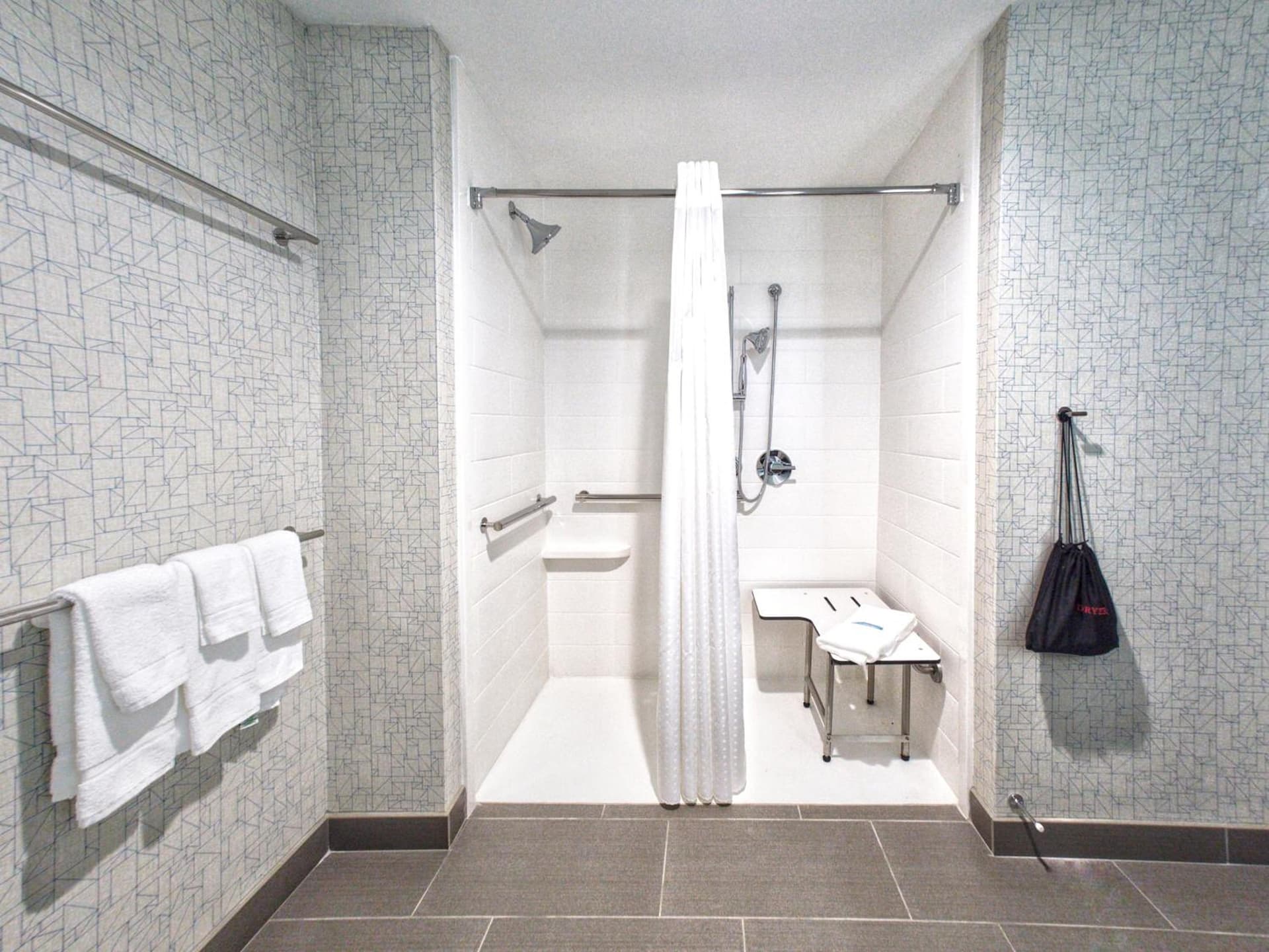 Holiday Inn Express & Suites Moore by IHG property views in Moore, OK — gallery photo 3