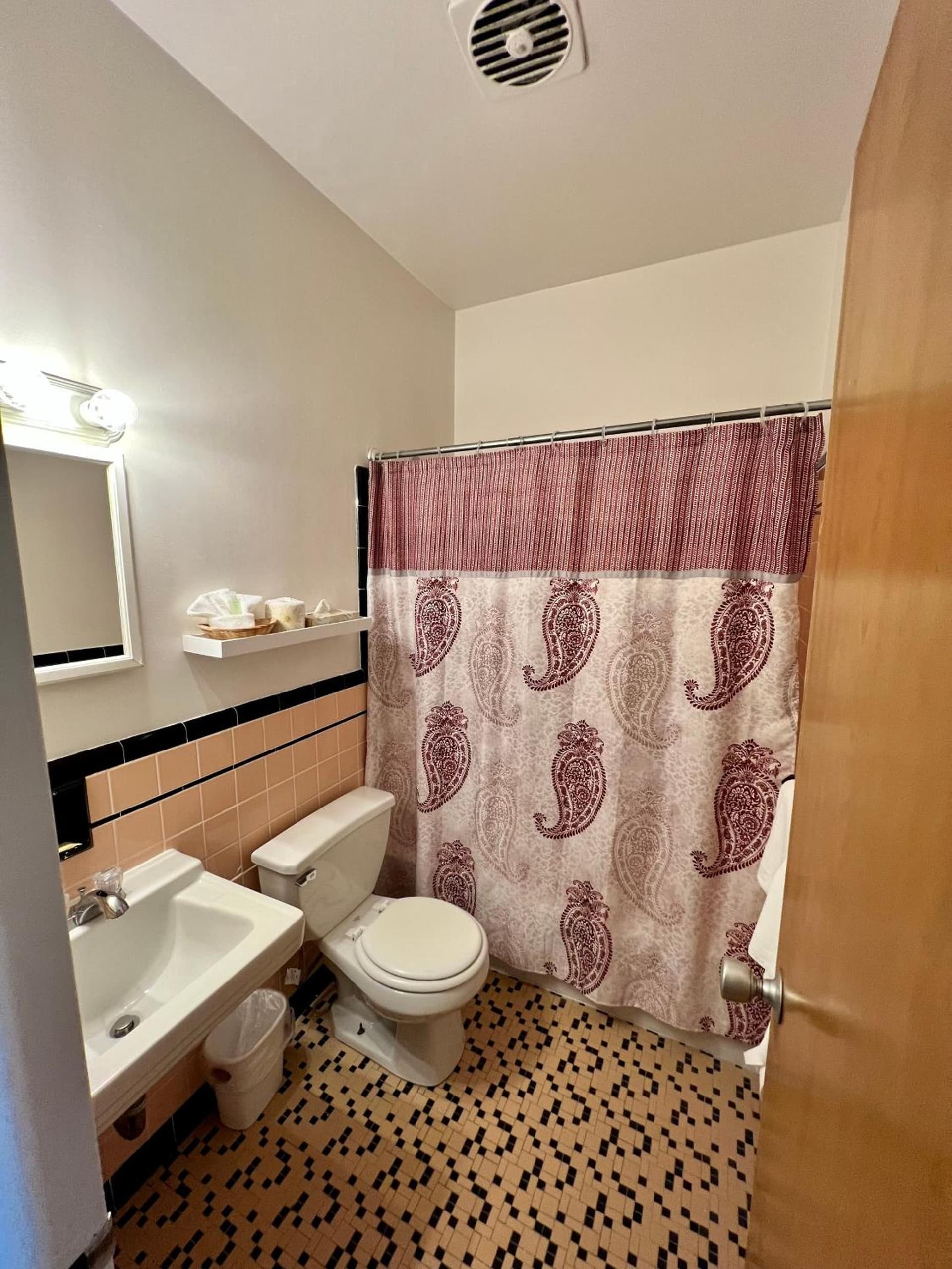 Lenox Hotel and Suites gallery photo in Buffalo, NY — image 12