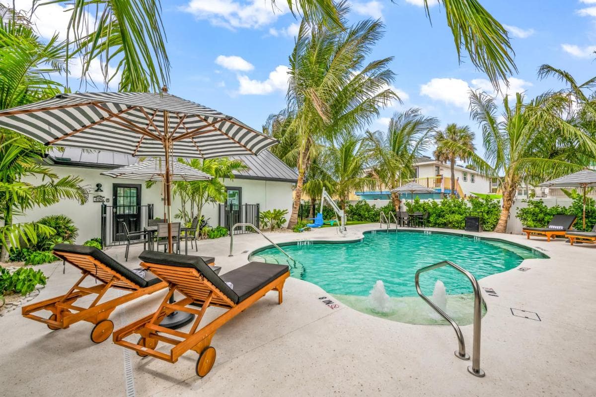 The Retreat at Anna Maria Island Inn interior in Bradenton Beach, FL — gallery photo 2