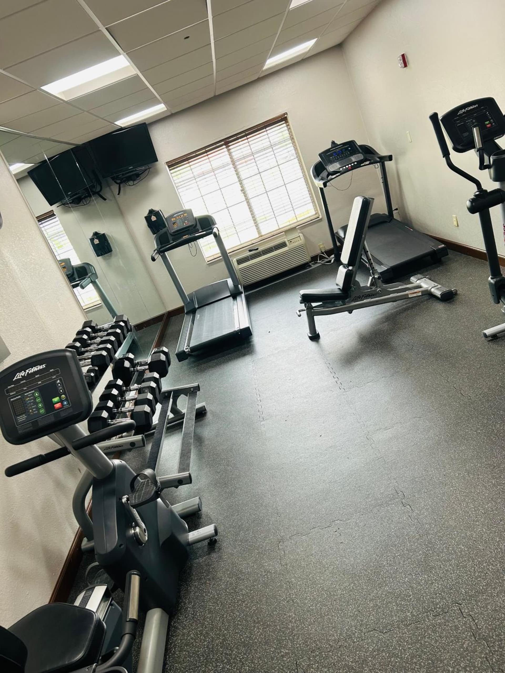 Country Inn & Suites by Radisson, Grand Rapids Airport, MI gallery photo in Grand Rapids, MI — image 30