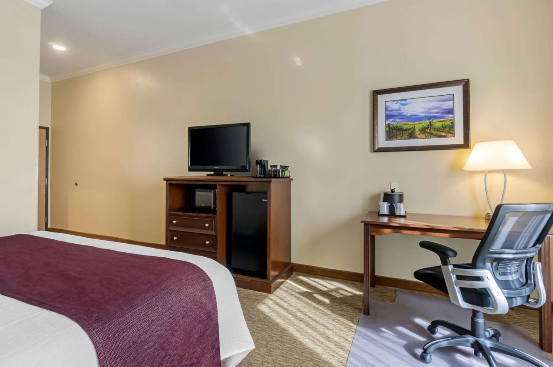 Best Western Plus Grapevine Inn gallery photo in Sunnyside, WA — image 35