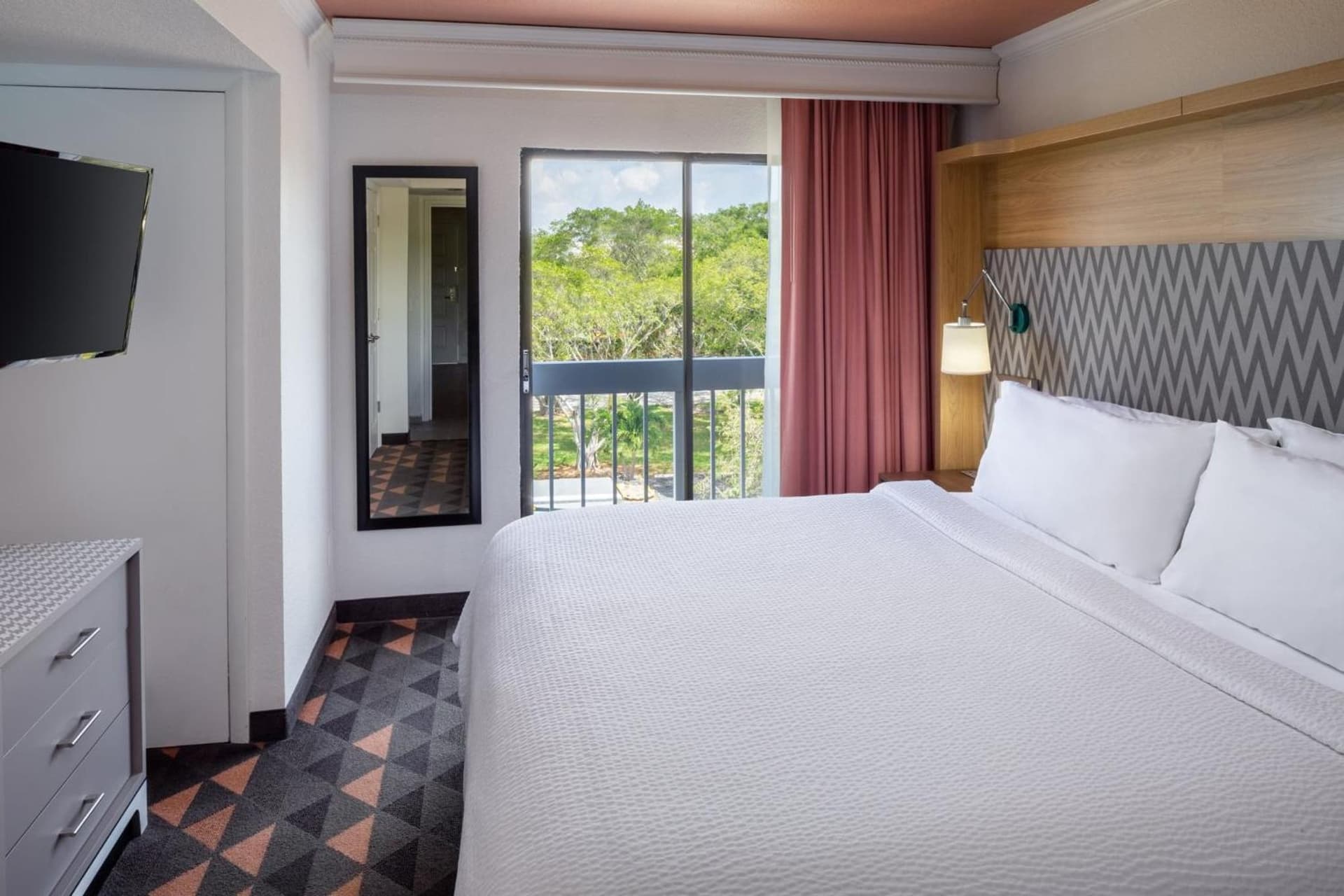 Holiday Inn & Suites Boca Raton - North gallery photo in Boca Raton, FL — image 32