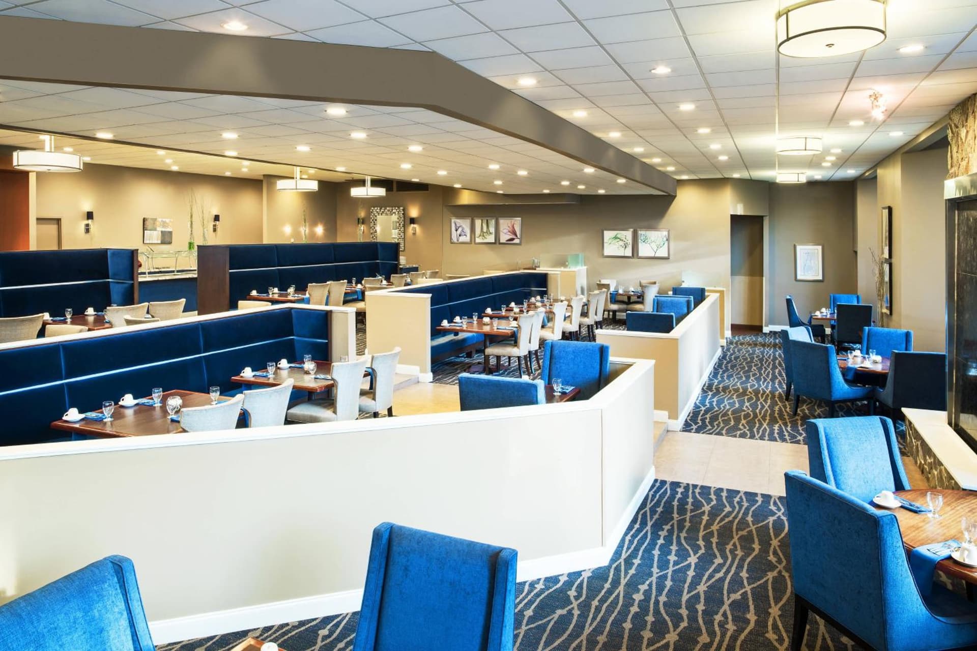 Sheraton Charlotte Airport interior in Charlotte, NC — gallery photo 2