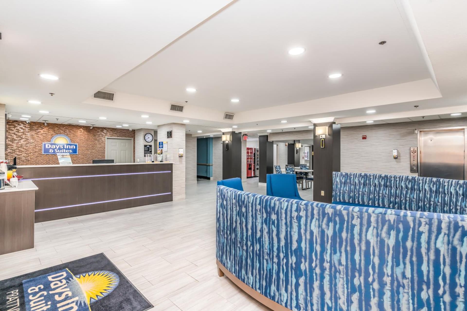 Days Inn & Suites by Wyndham Prattville-Montgomery gallery photo in Prattville, AL — image 10