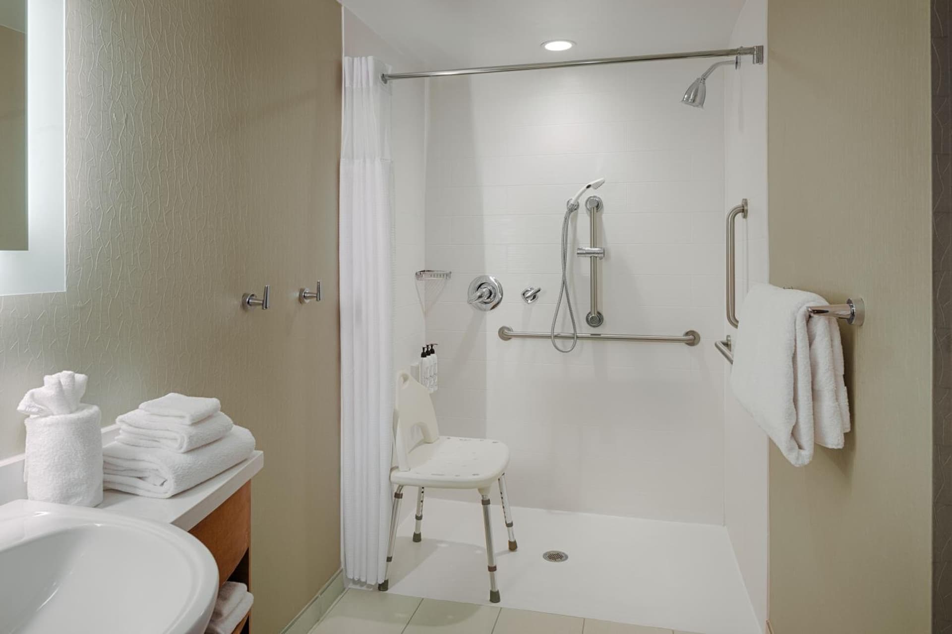 SpringHill Suites by Marriott Bloomington gallery photo in Bloomington, IN — image 4