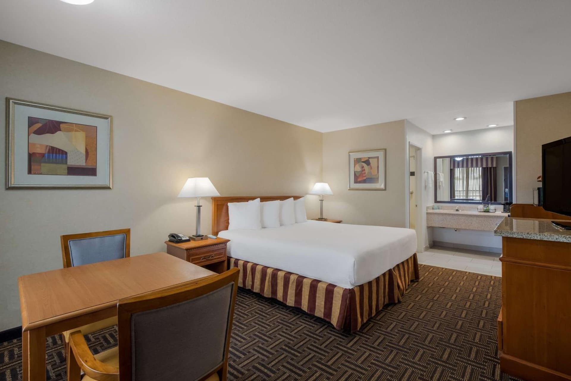Best Western Norwalk Inn gallery photo in Norwalk, CA — image 32