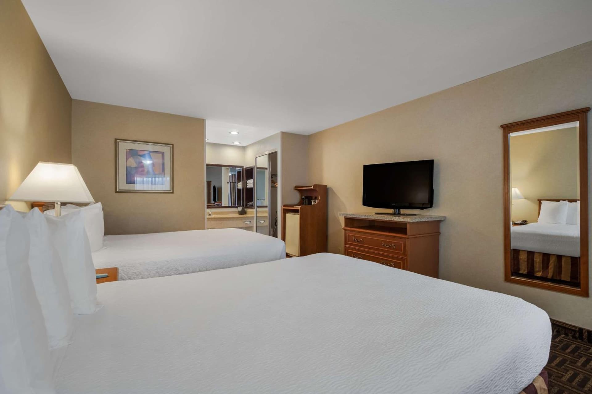 Best Western Norwalk Inn property views in Norwalk, CA — gallery photo 3