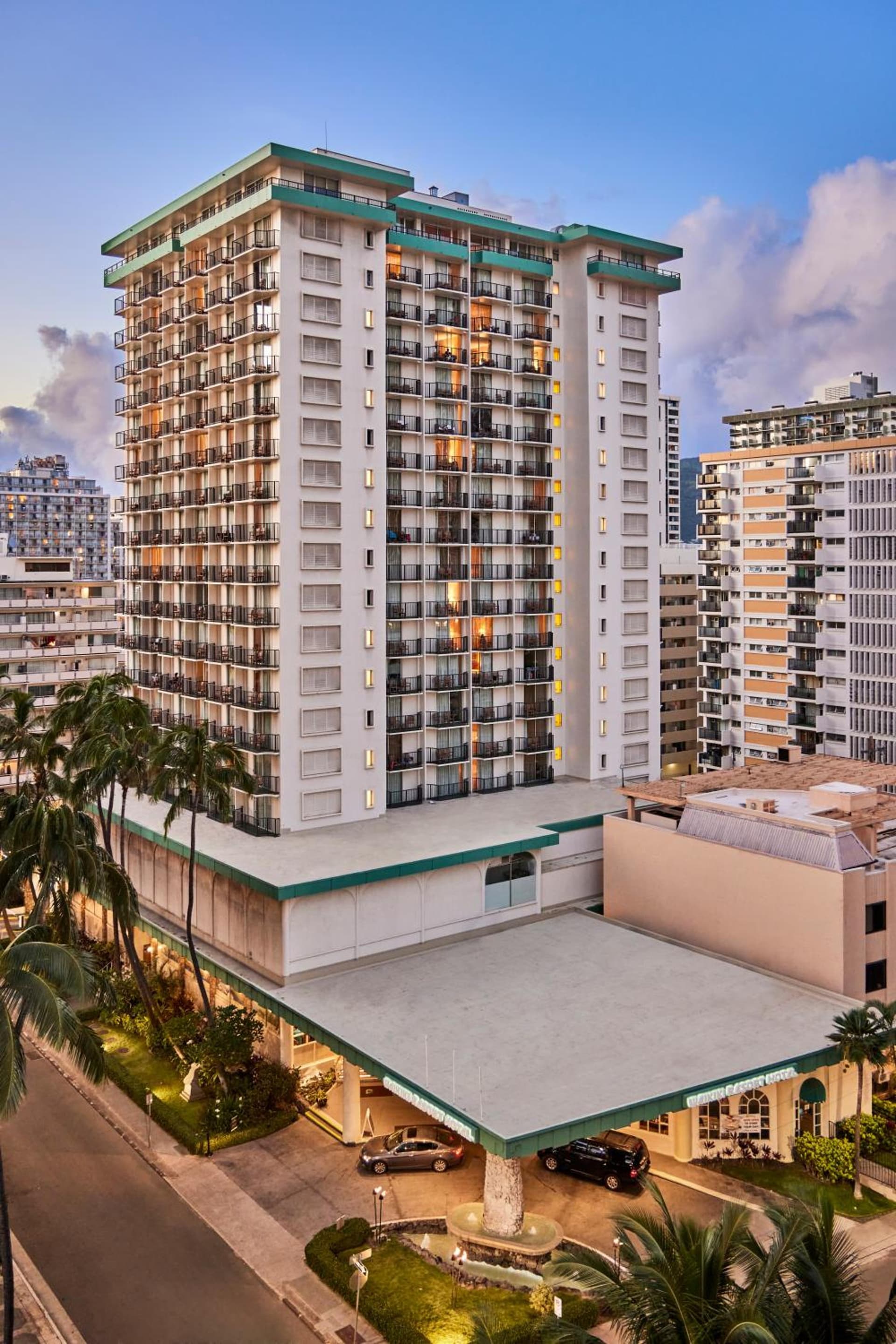 Waikiki Resort Hotel gallery photo in Honolulu, HI — image 10