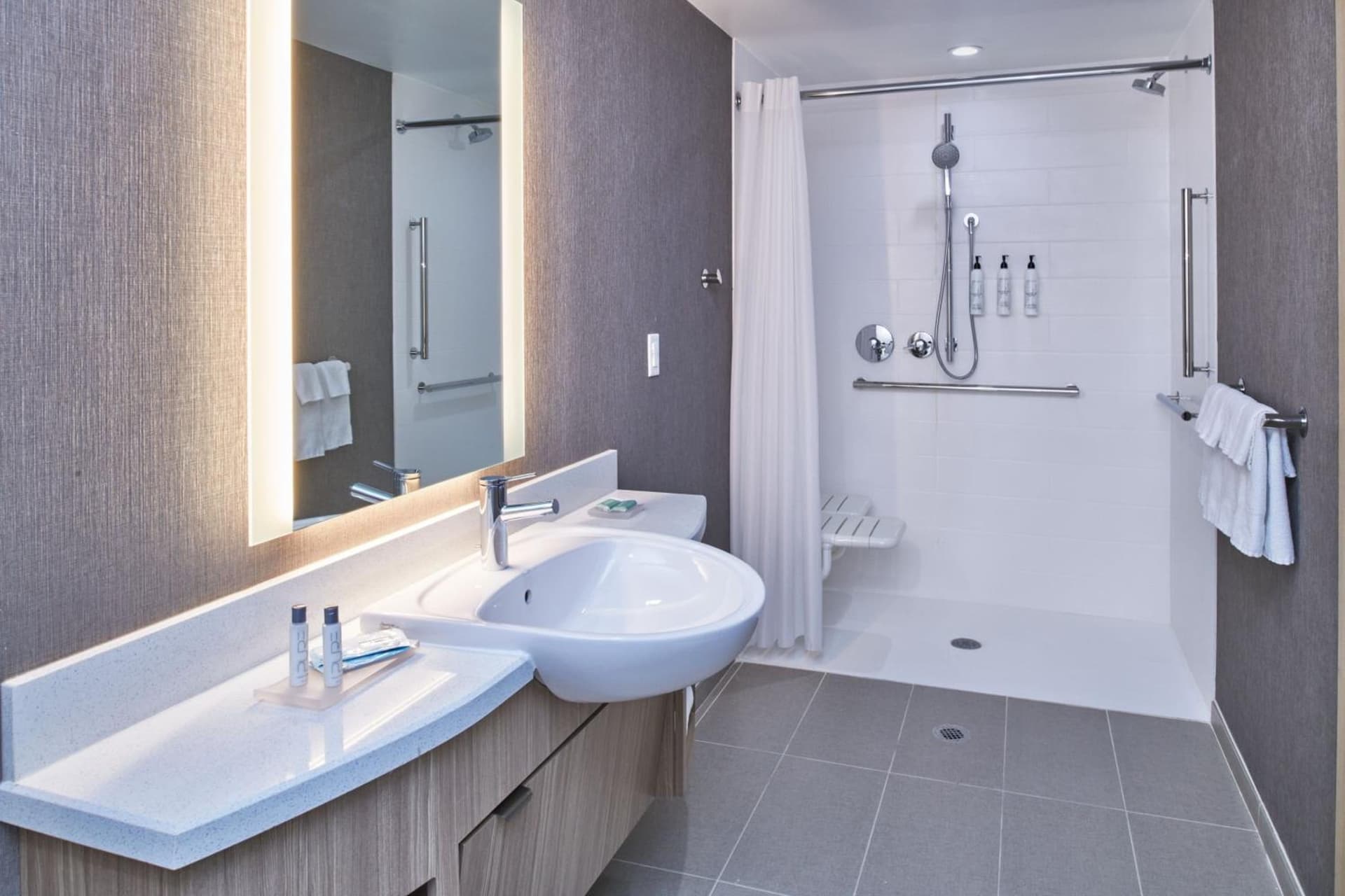 SpringHill Suites by Marriott Detroit Dearborn gallery photo in Dearborn, MI — image 18