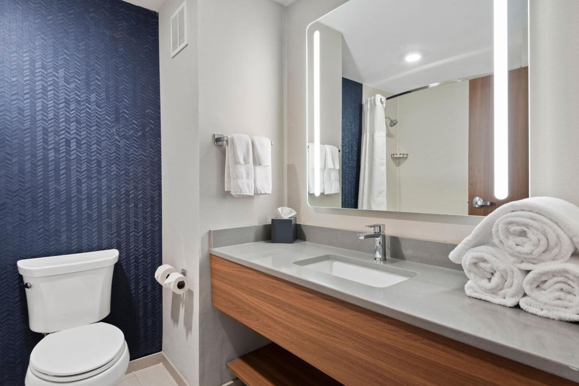 Fairfield Inn & Suites by Marriott Hickory gallery photo in Hickory, NC — image 24