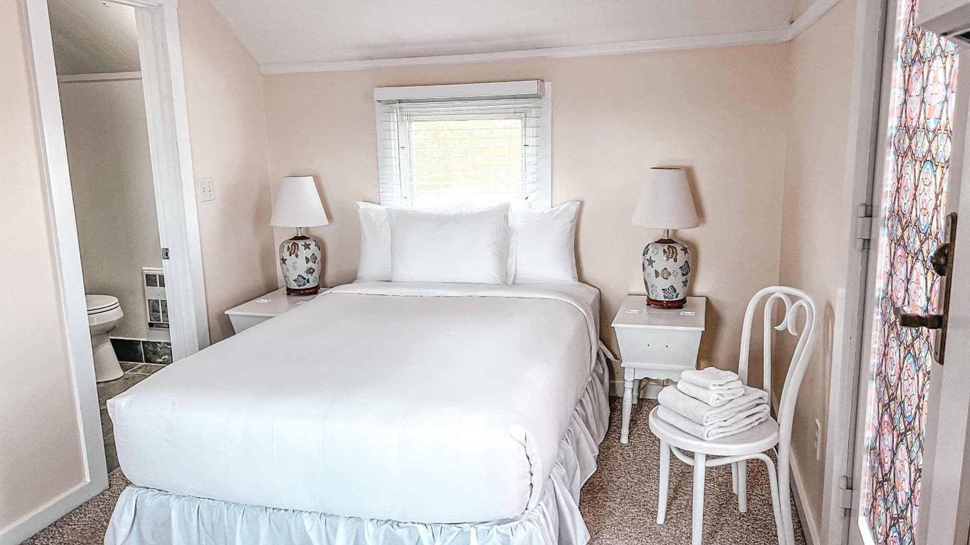Capricorn House interior in Oak Bluffs, MA — gallery photo 2