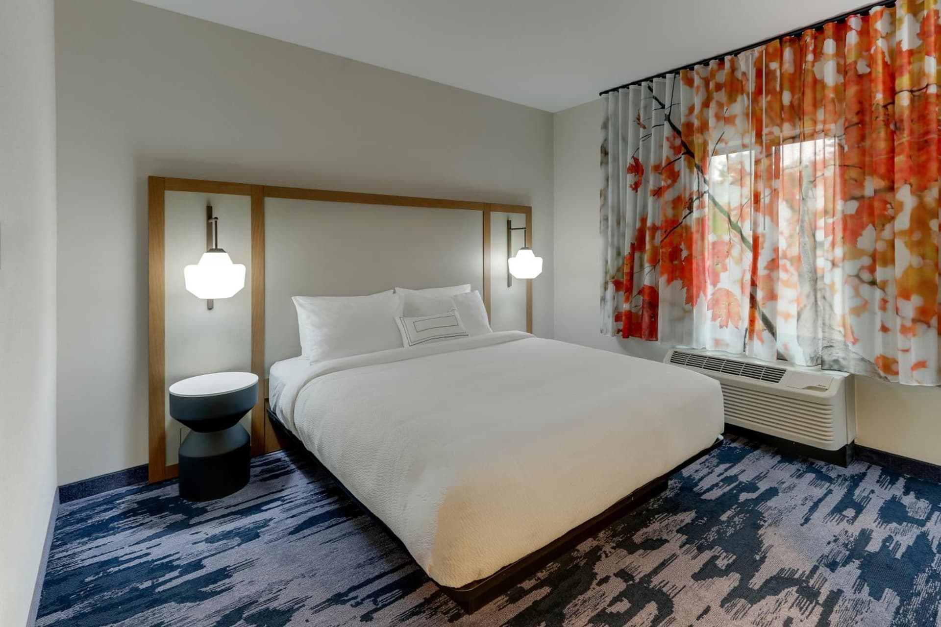 Fairfield Inn & Suites by Marriott Asheville Weaverville interior in Weaverville, NC — gallery photo 2