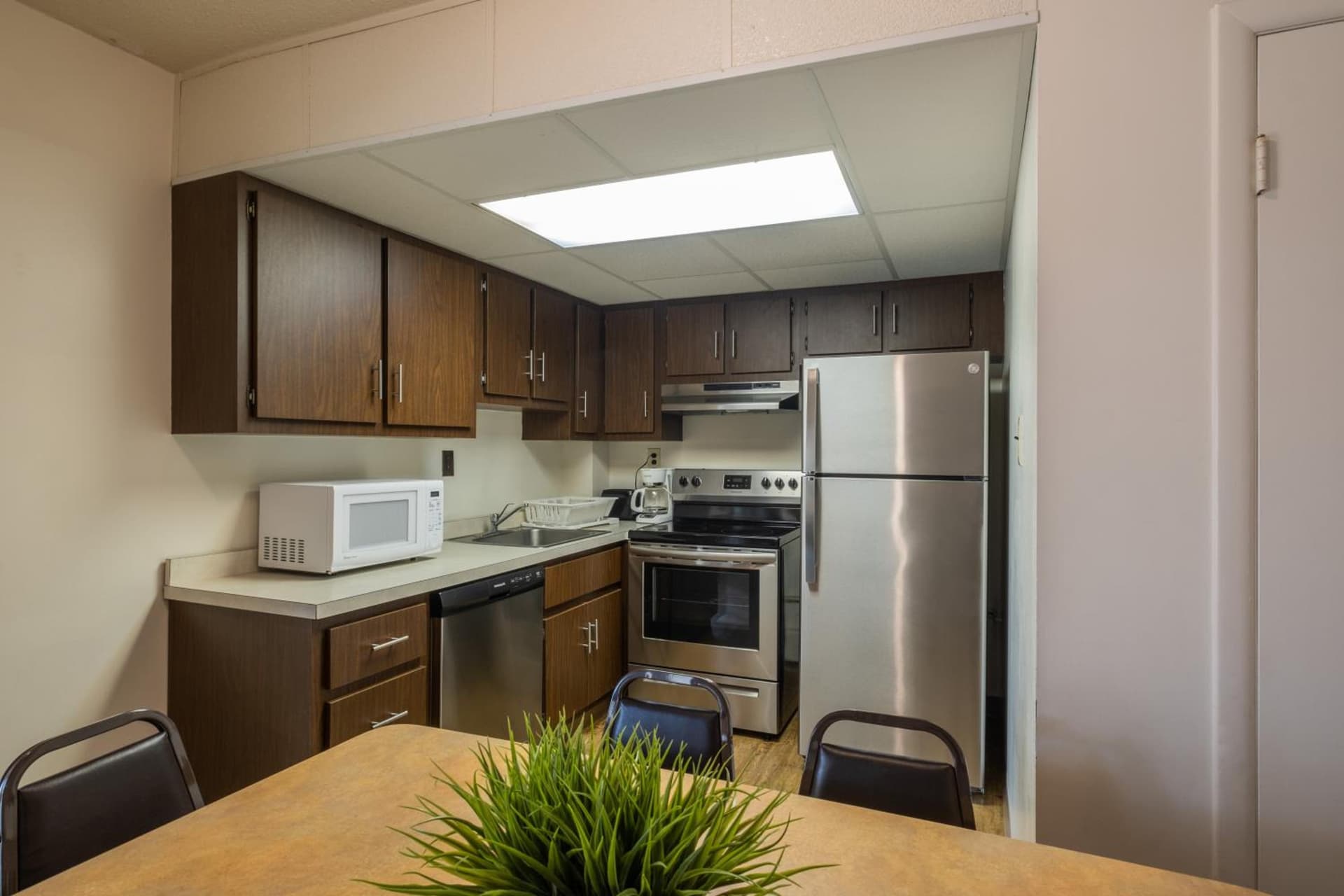 Tahiti Inn interior in Ocean City, NJ — gallery photo 2