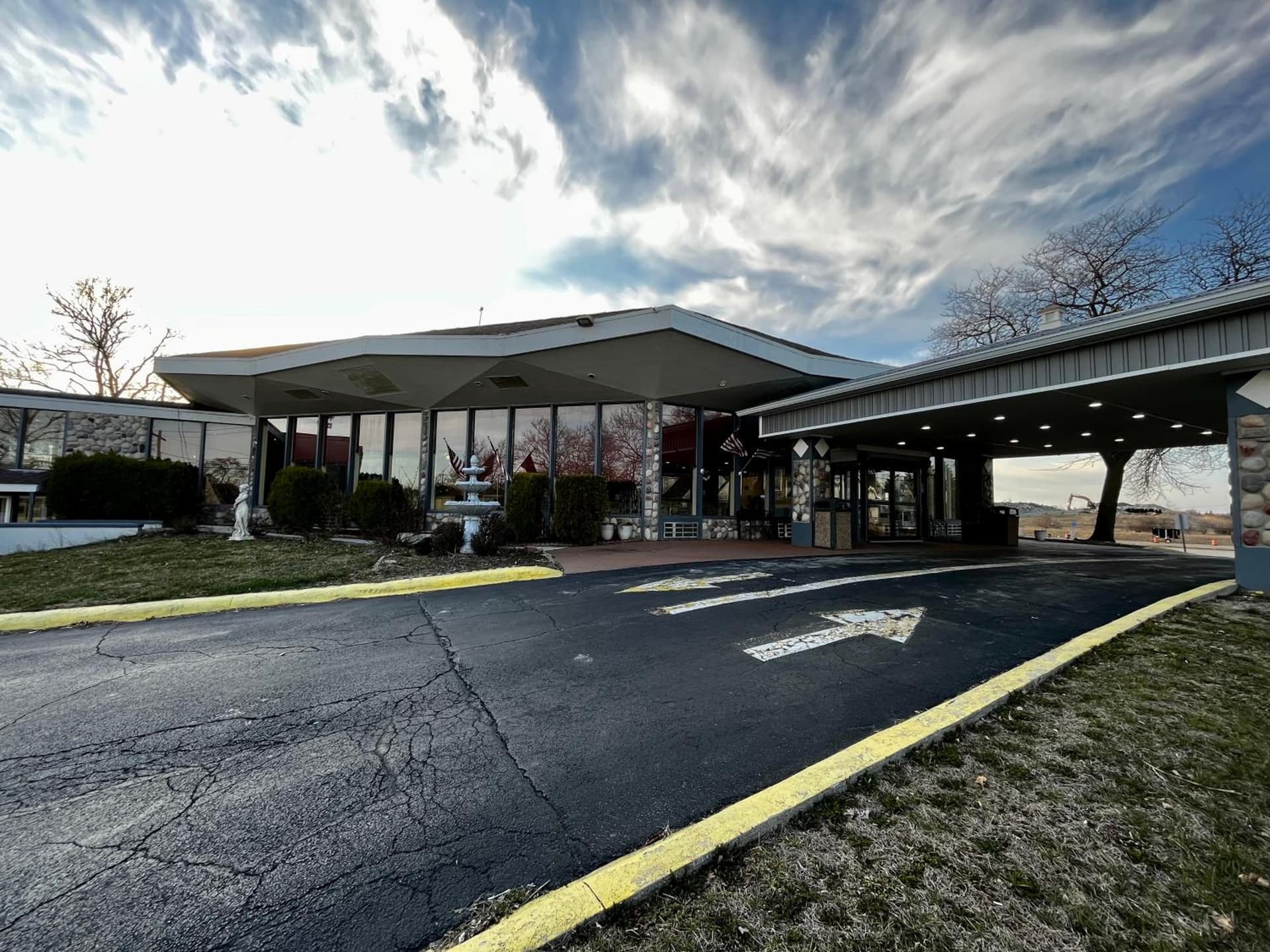 Miami Suites Hotel gallery photo in Toledo, OH — image 32