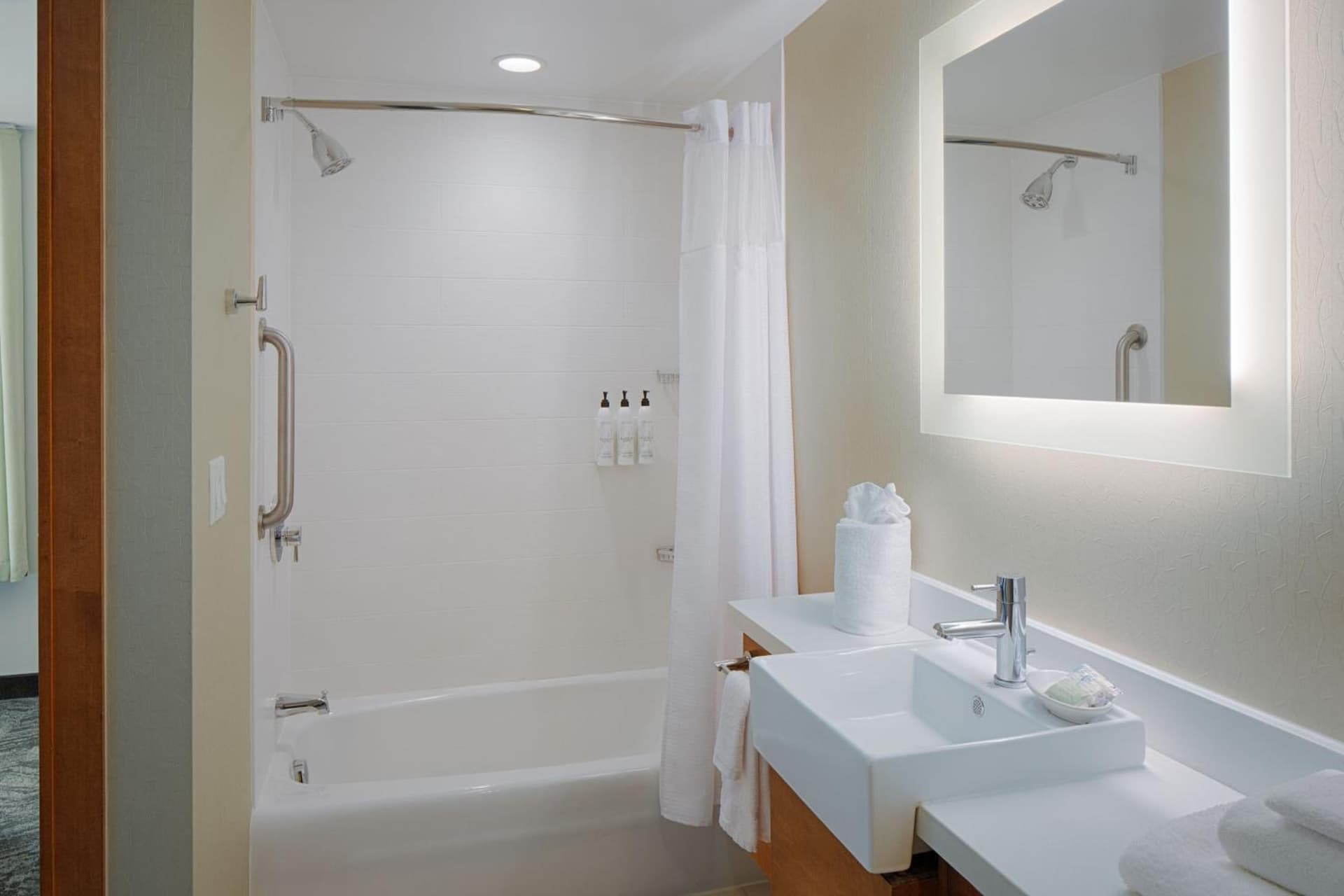 SpringHill Suites by Marriott Bloomington gallery photo in Bloomington, IN — image 40
