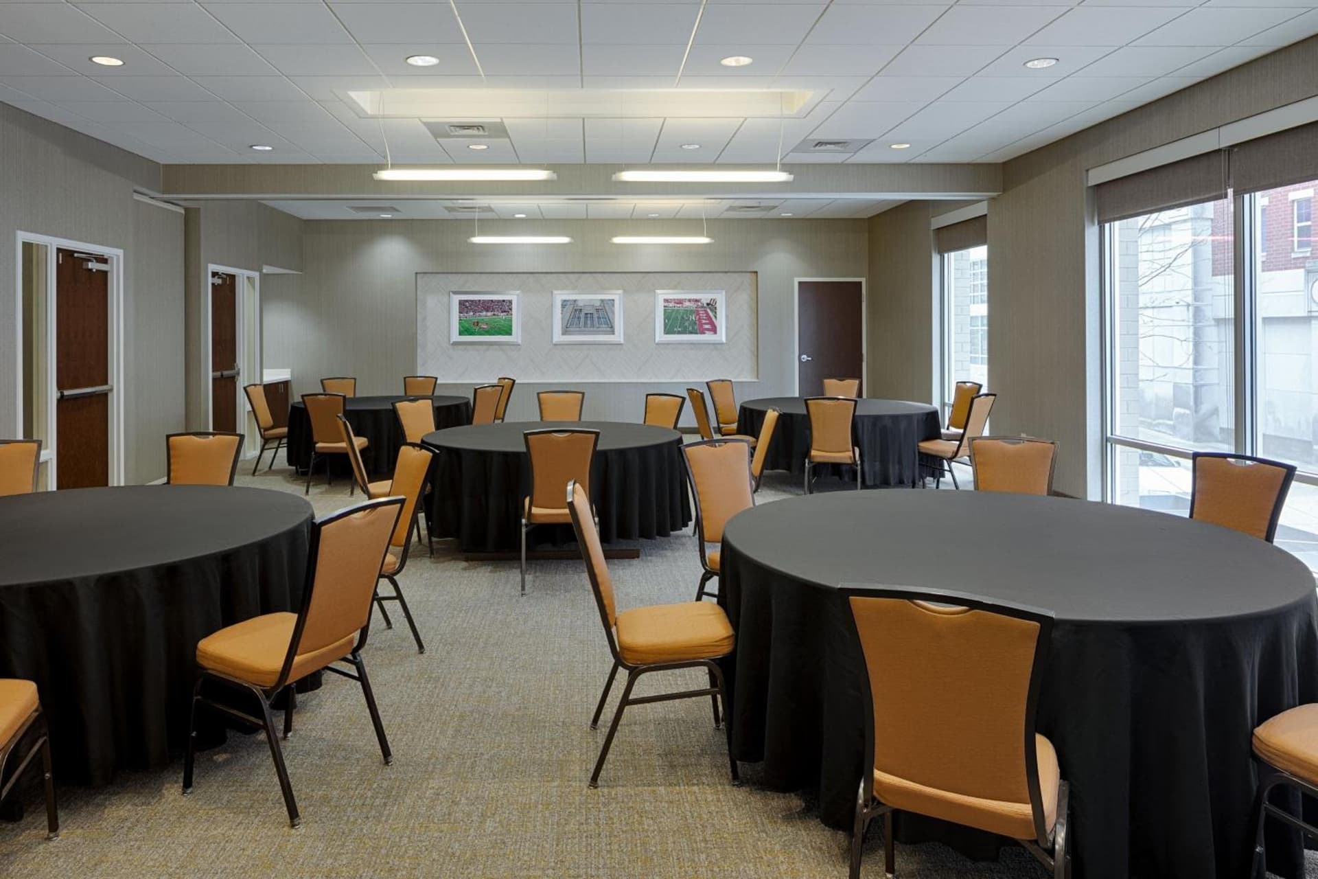 SpringHill Suites by Marriott Bloomington gallery photo in Bloomington, IN — image 7