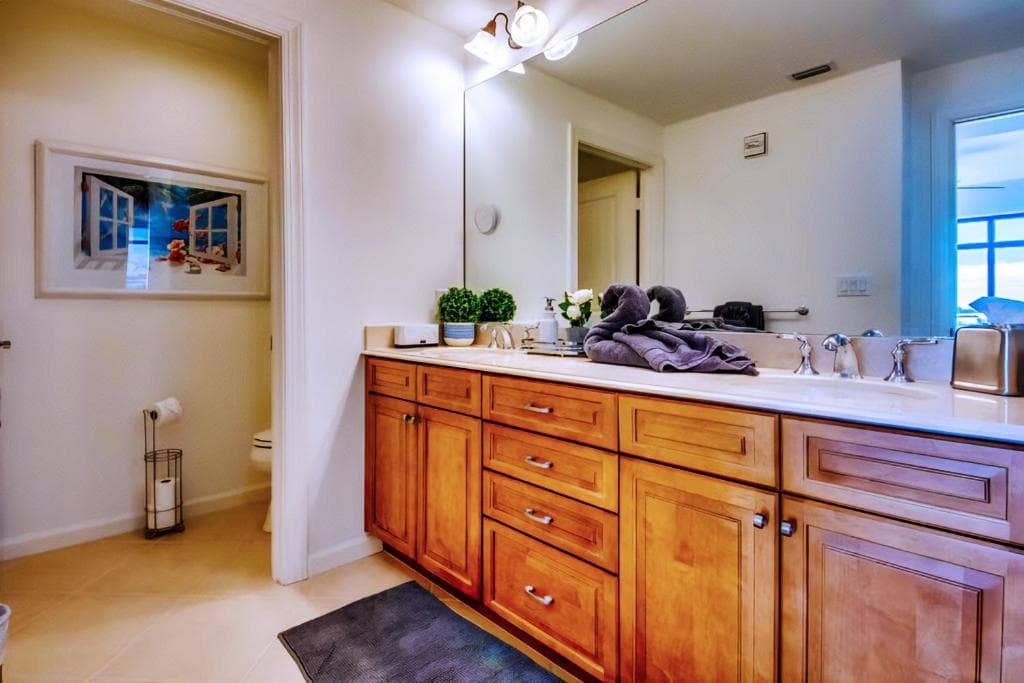 Vista Del Mar at Cape Harbour Marina, 10th Floor Luxury Condo, King Bed, Views! gallery photo in Cape Coral, FL — image 4