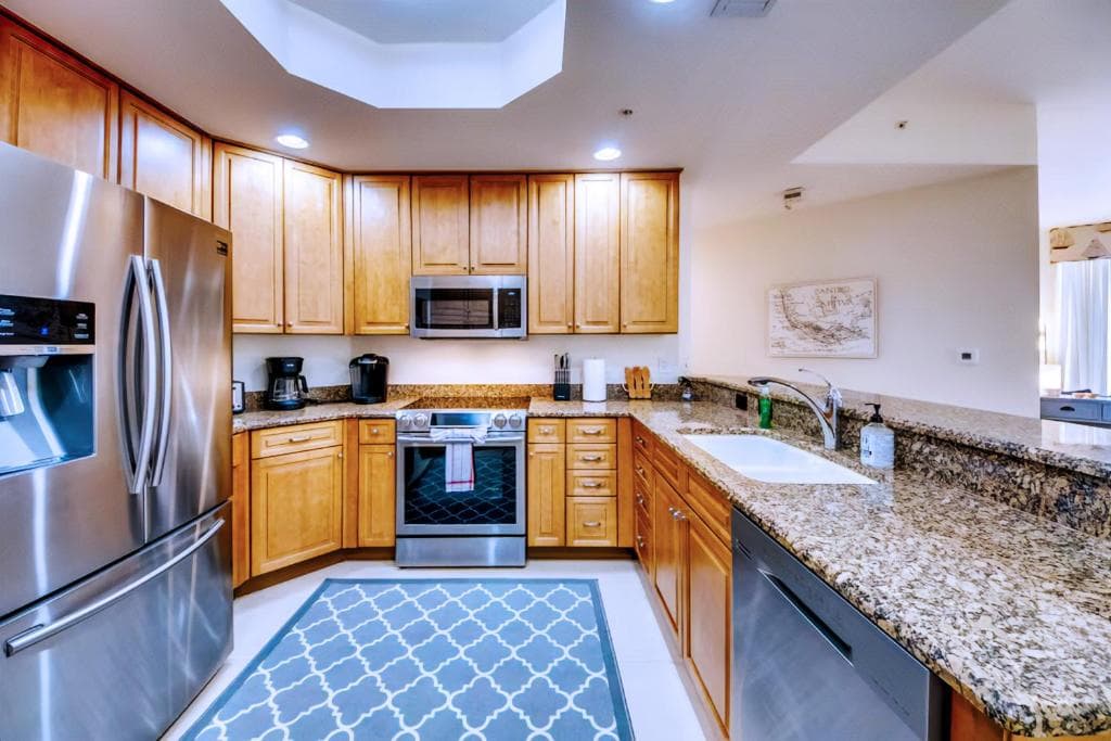 Vista Del Mar at Cape Harbour Marina, 10th Floor Luxury Condo, King Bed, Views! gallery photo in Cape Coral, FL — image 15