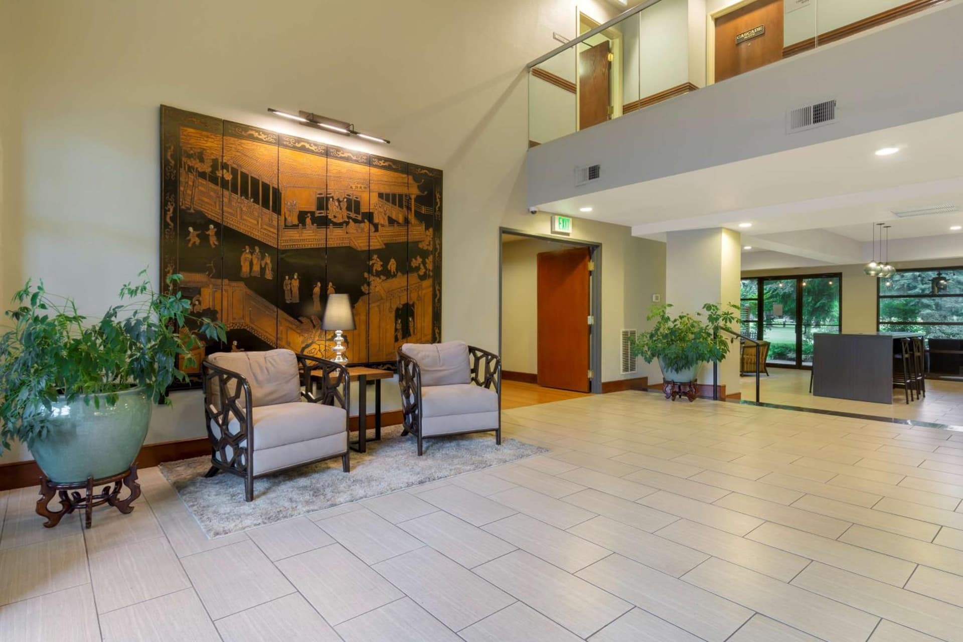 Best Western Plus Plaza by the Green gallery photo in Kent, WA — image 4