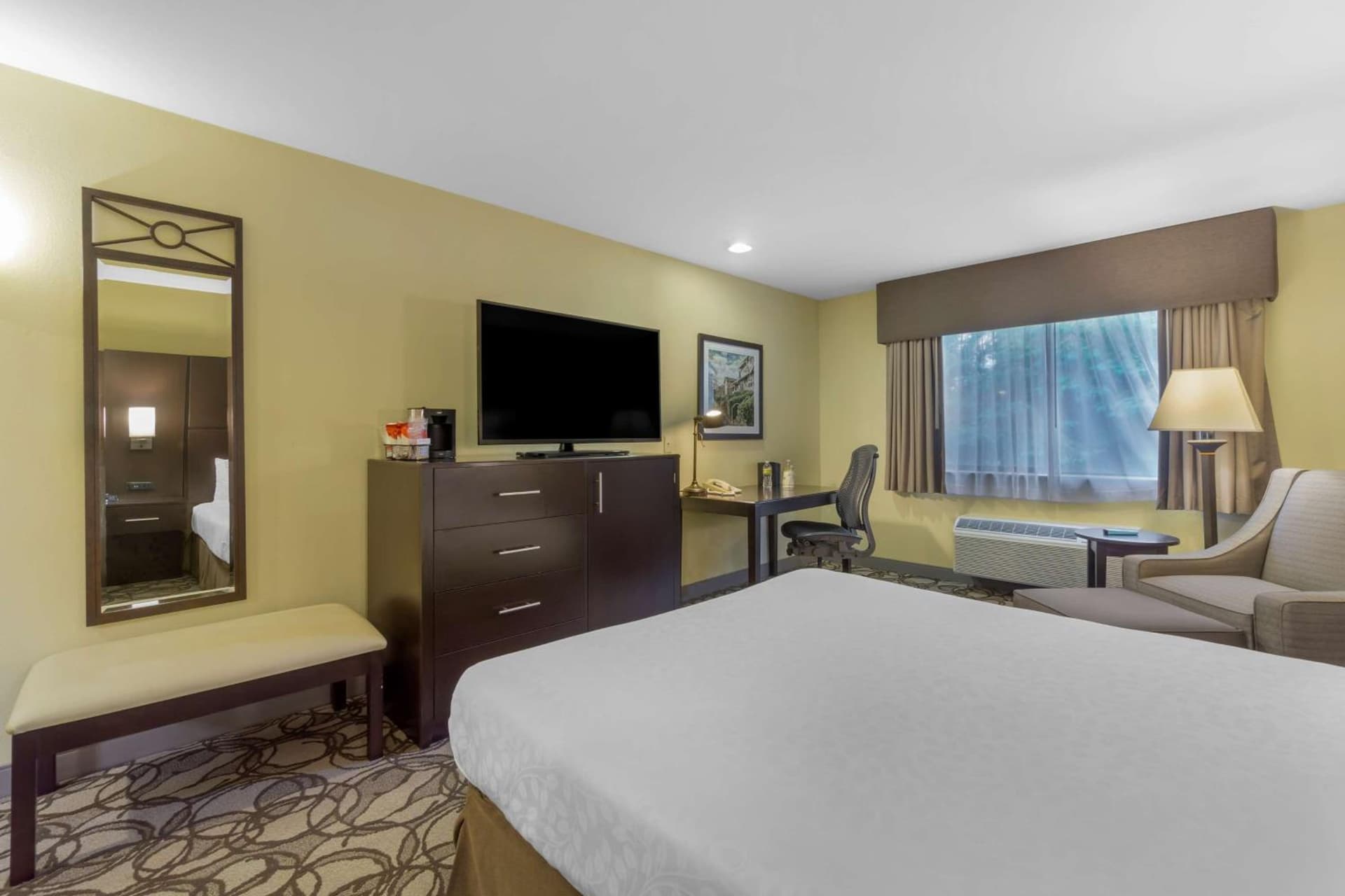 Best Western Plus Plaza by the Green gallery photo in Kent, WA — image 31