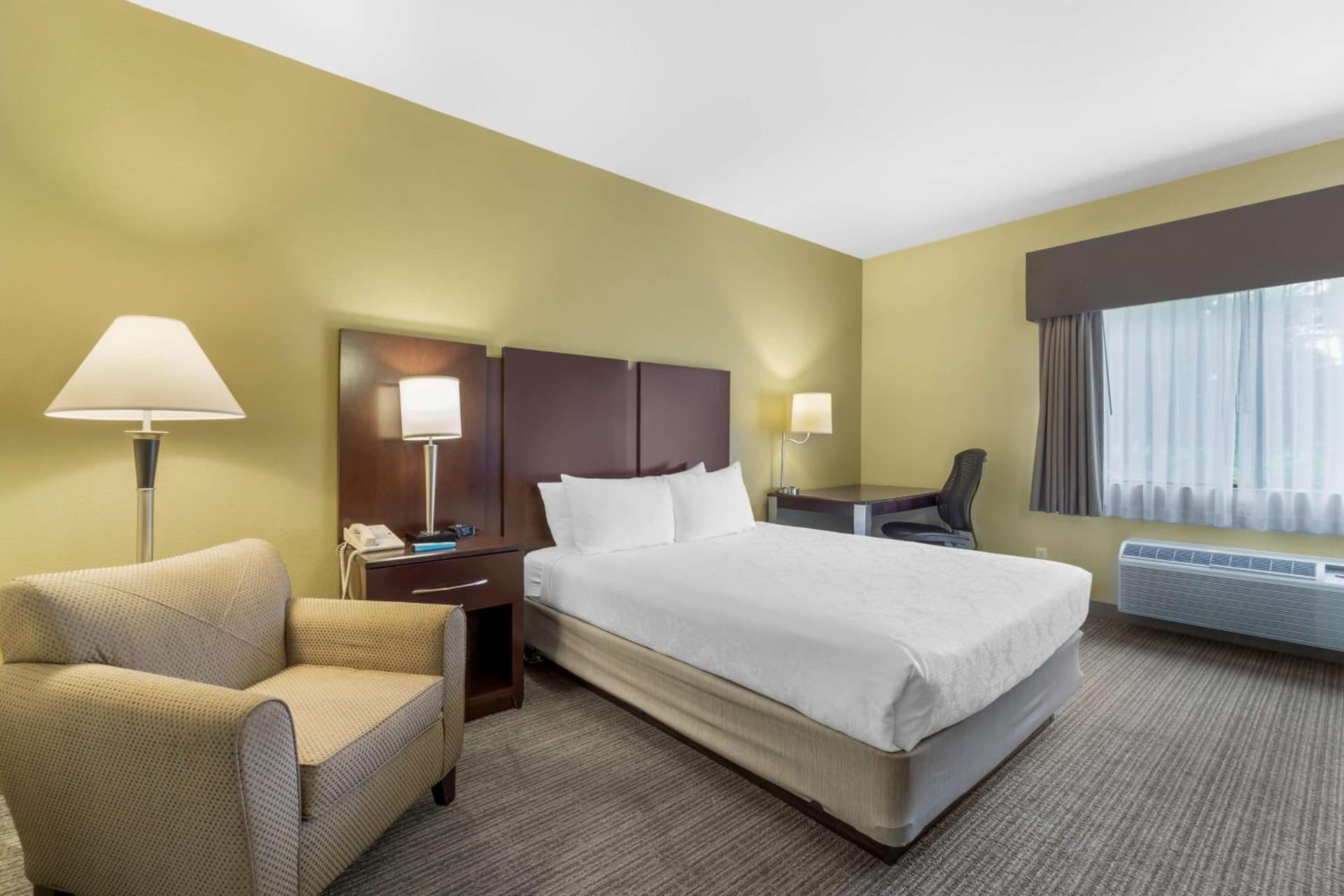 Best Western Plus Plaza by the Green gallery photo in Kent, WA — image 18