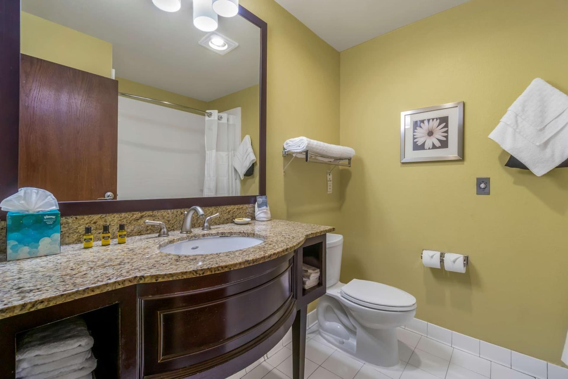 Best Western Plus Plaza by the Green gallery photo in Kent, WA — image 58