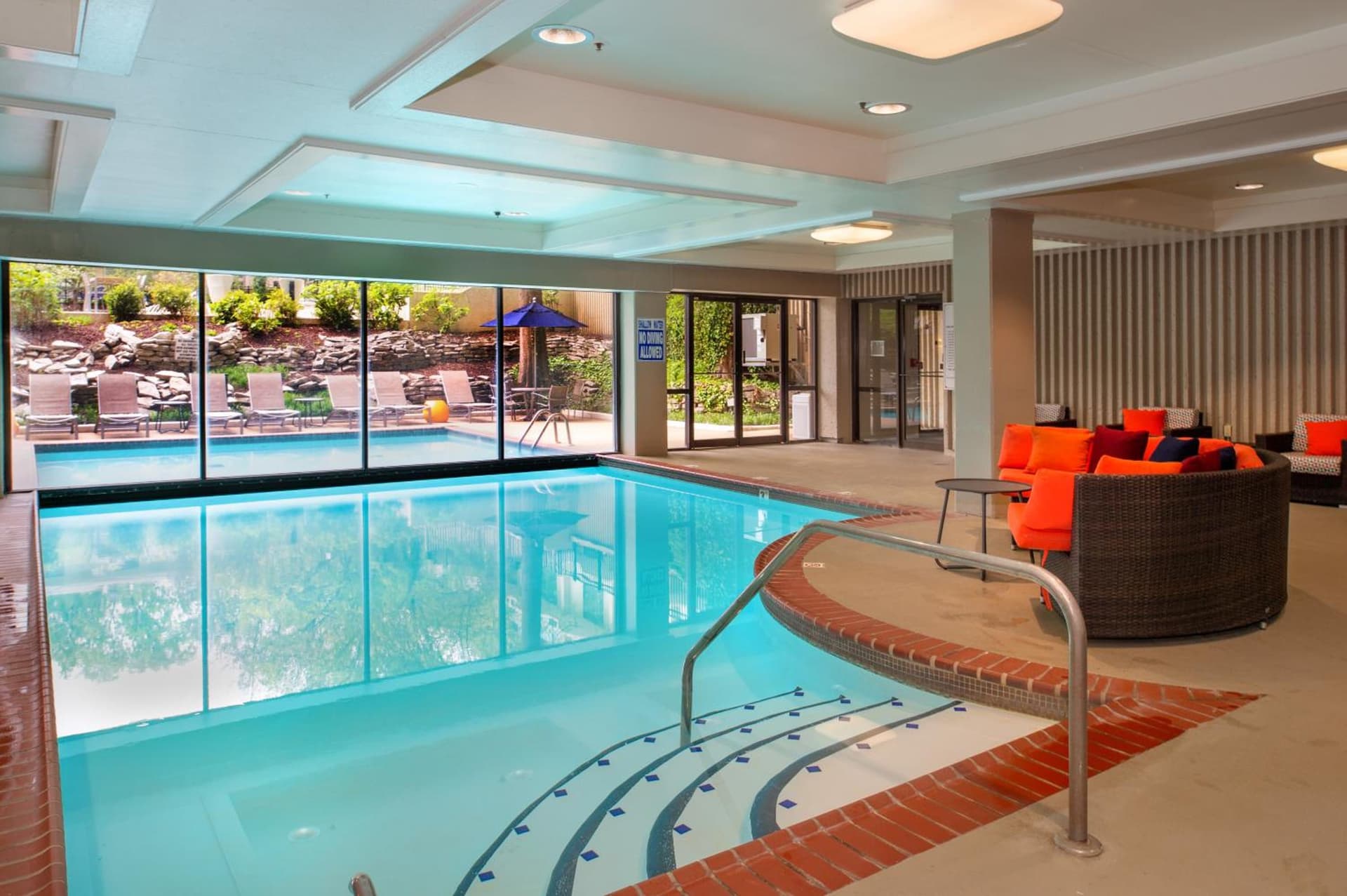 Marriott St. Louis Airport interior in Edmundson, MO — gallery photo 2