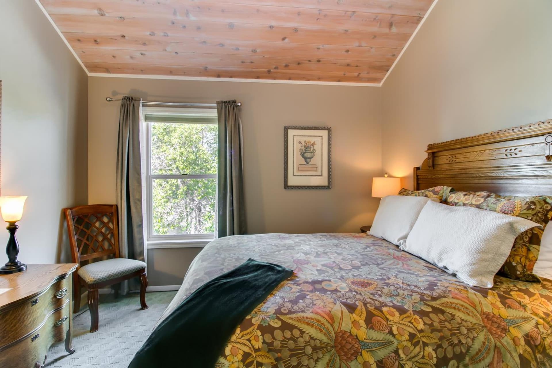 Winchester Inn gallery photo in Ashland, OR — image 91
