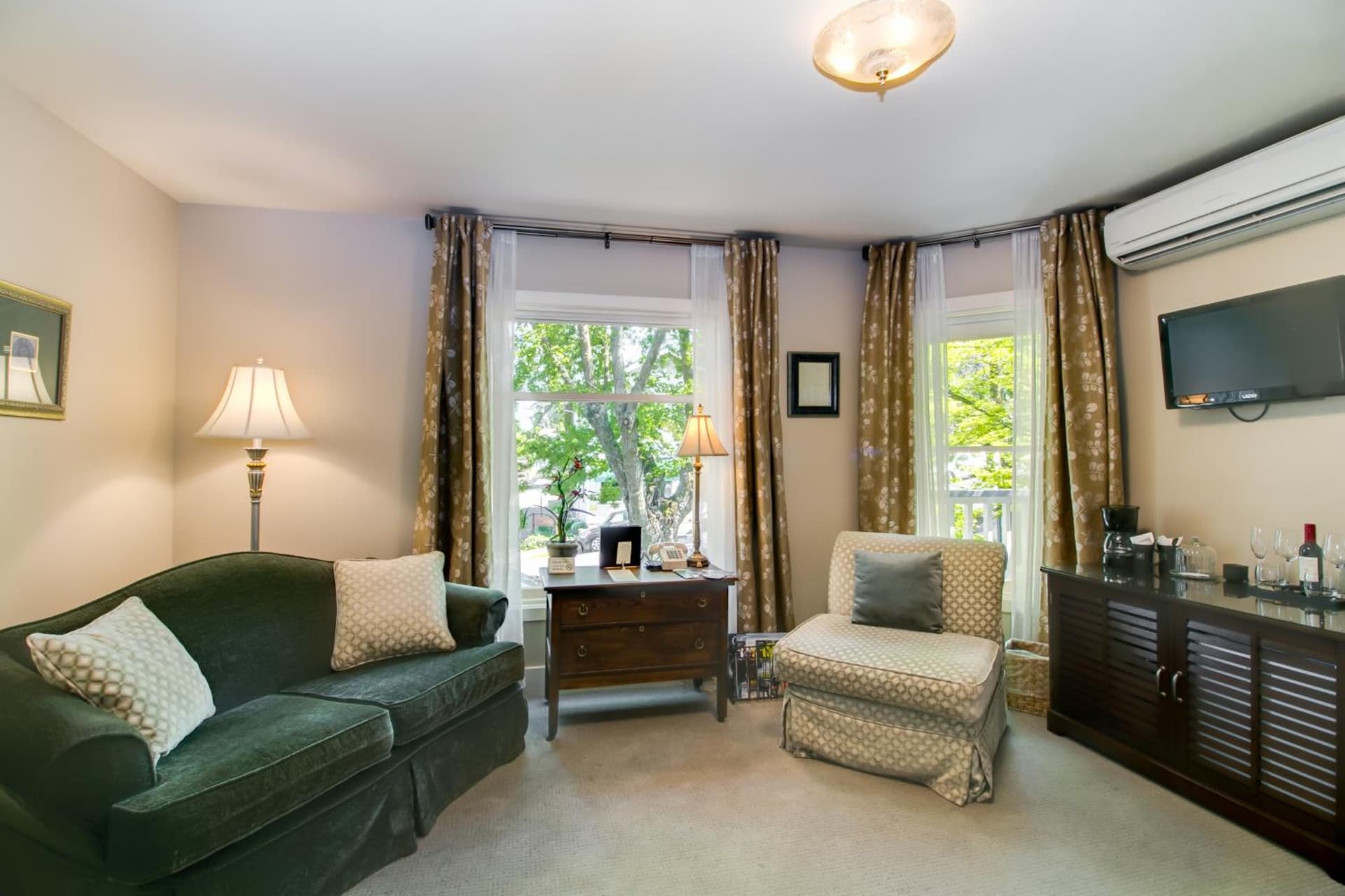 Winchester Inn gallery photo in Ashland, OR — image 98